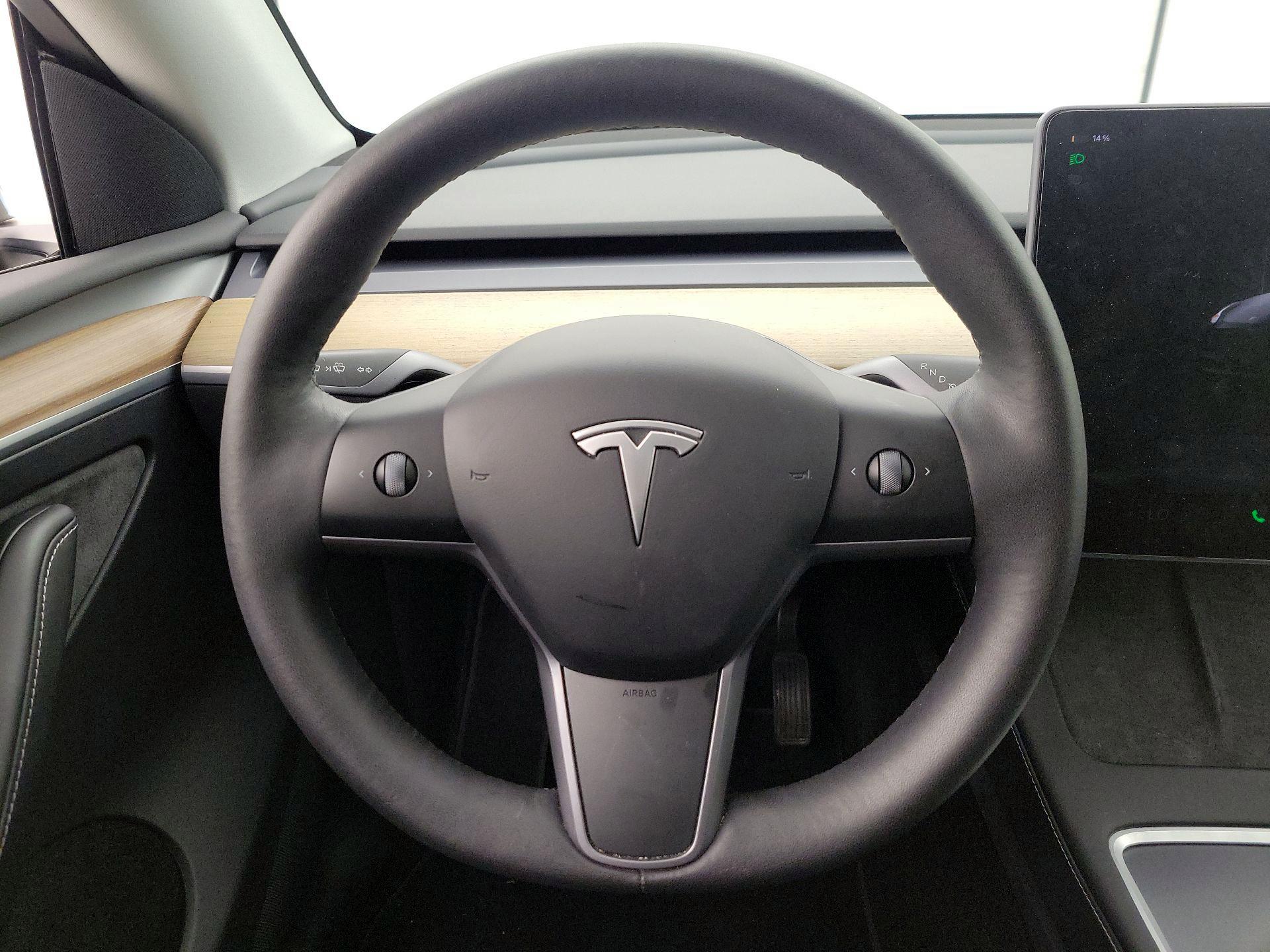 Thumbnail: 2023 Tesla Model Y - 10