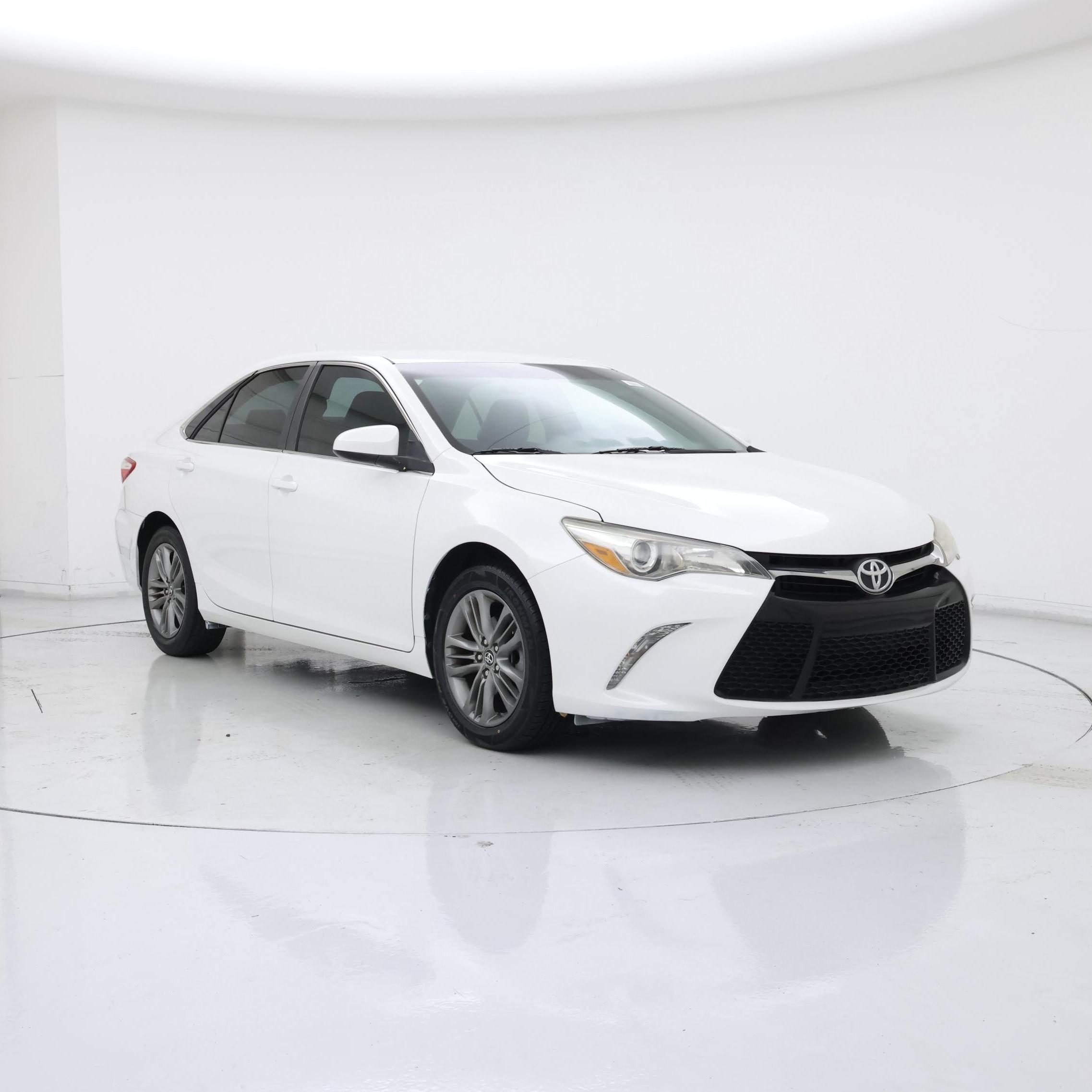 White 2017 Toyota Camry SE Sedan Front-Wheel Drive Automatic