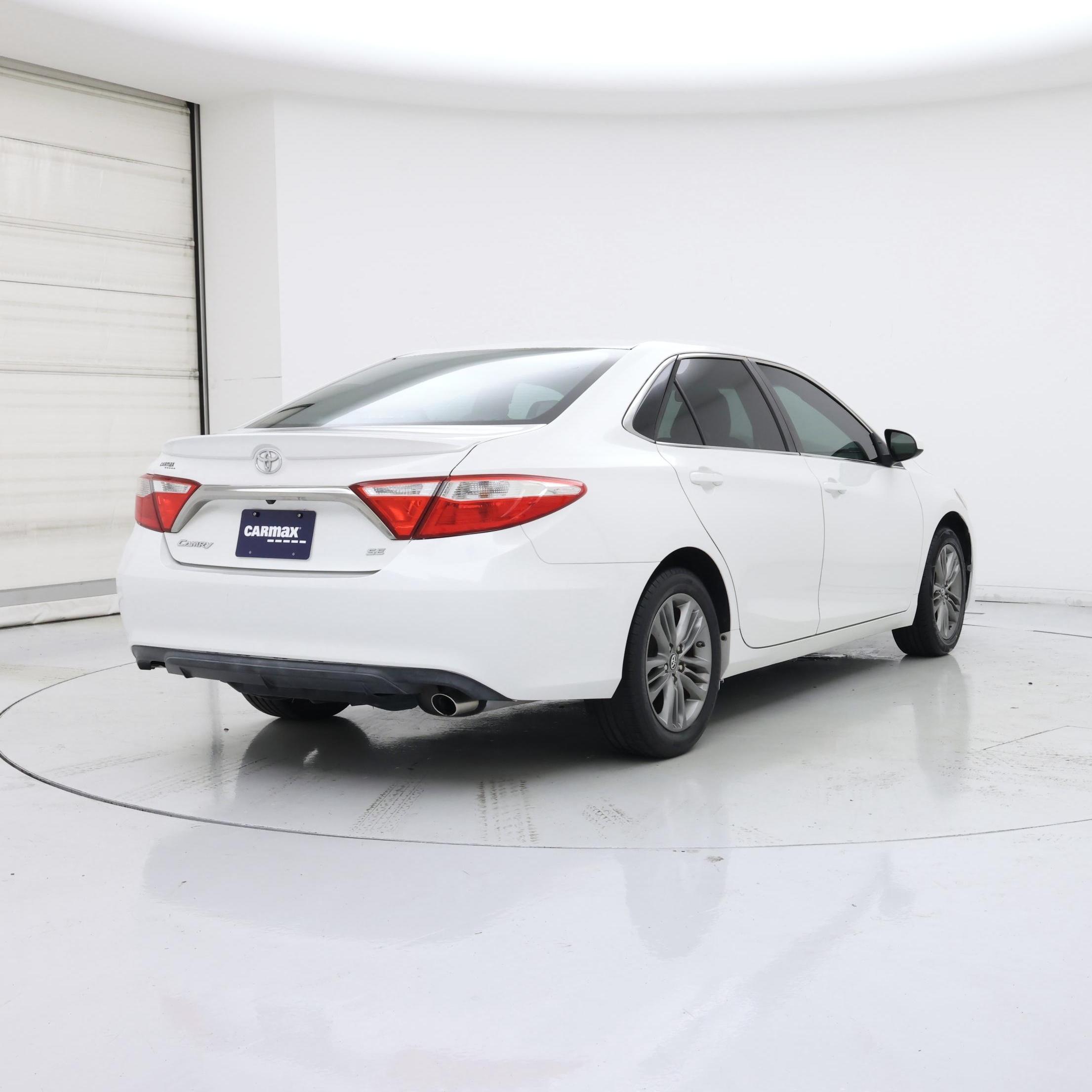 Thumbnail: 2017 Toyota Camry - 8