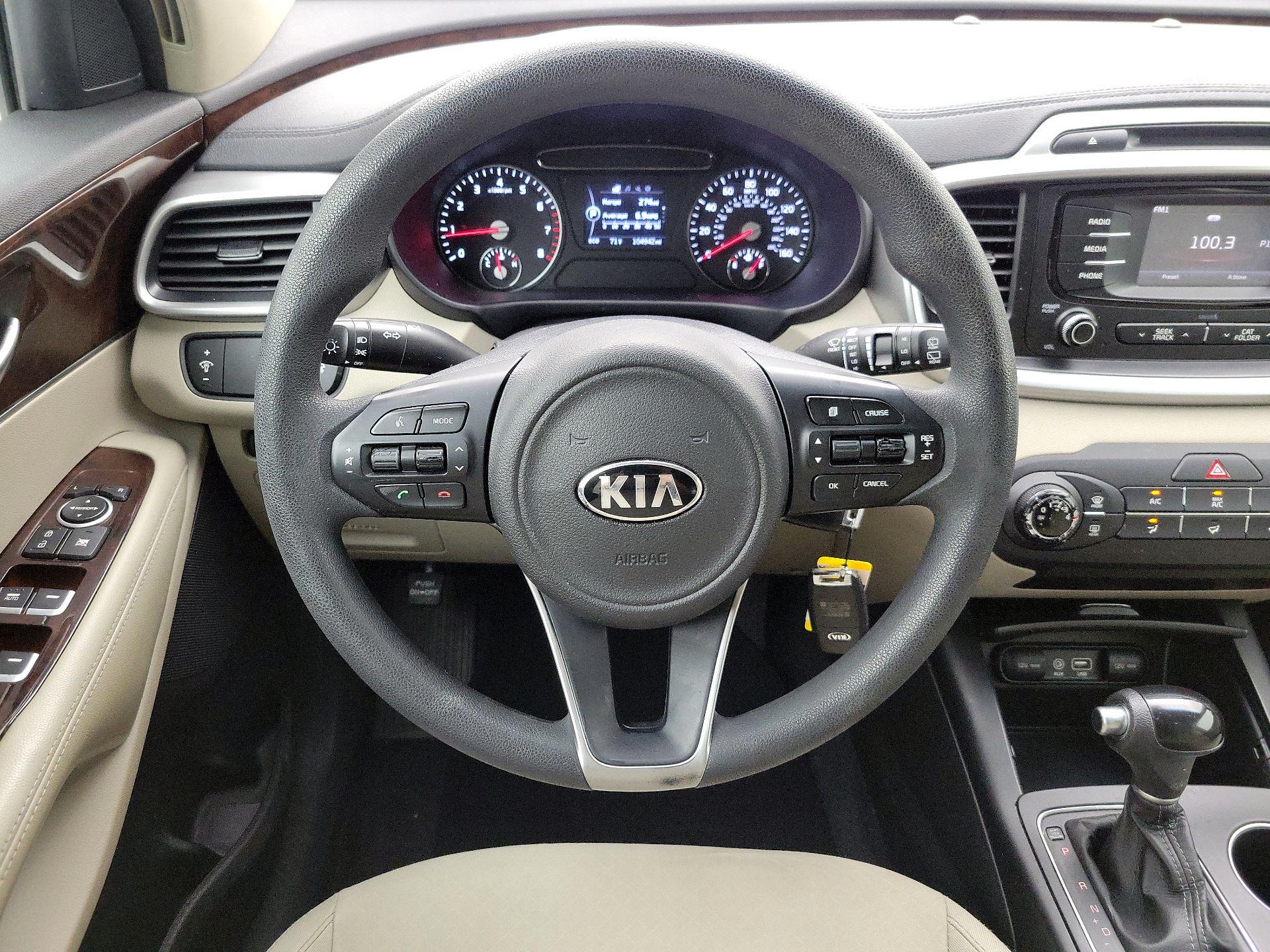 Thumbnail: 2017 Kia Sorento - 10