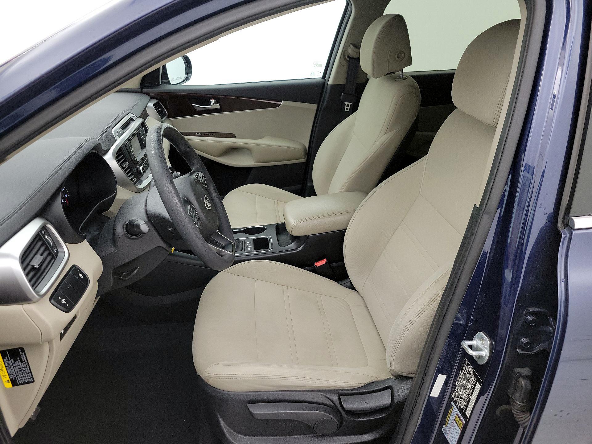Thumbnail: 2017 Kia Sorento - 11