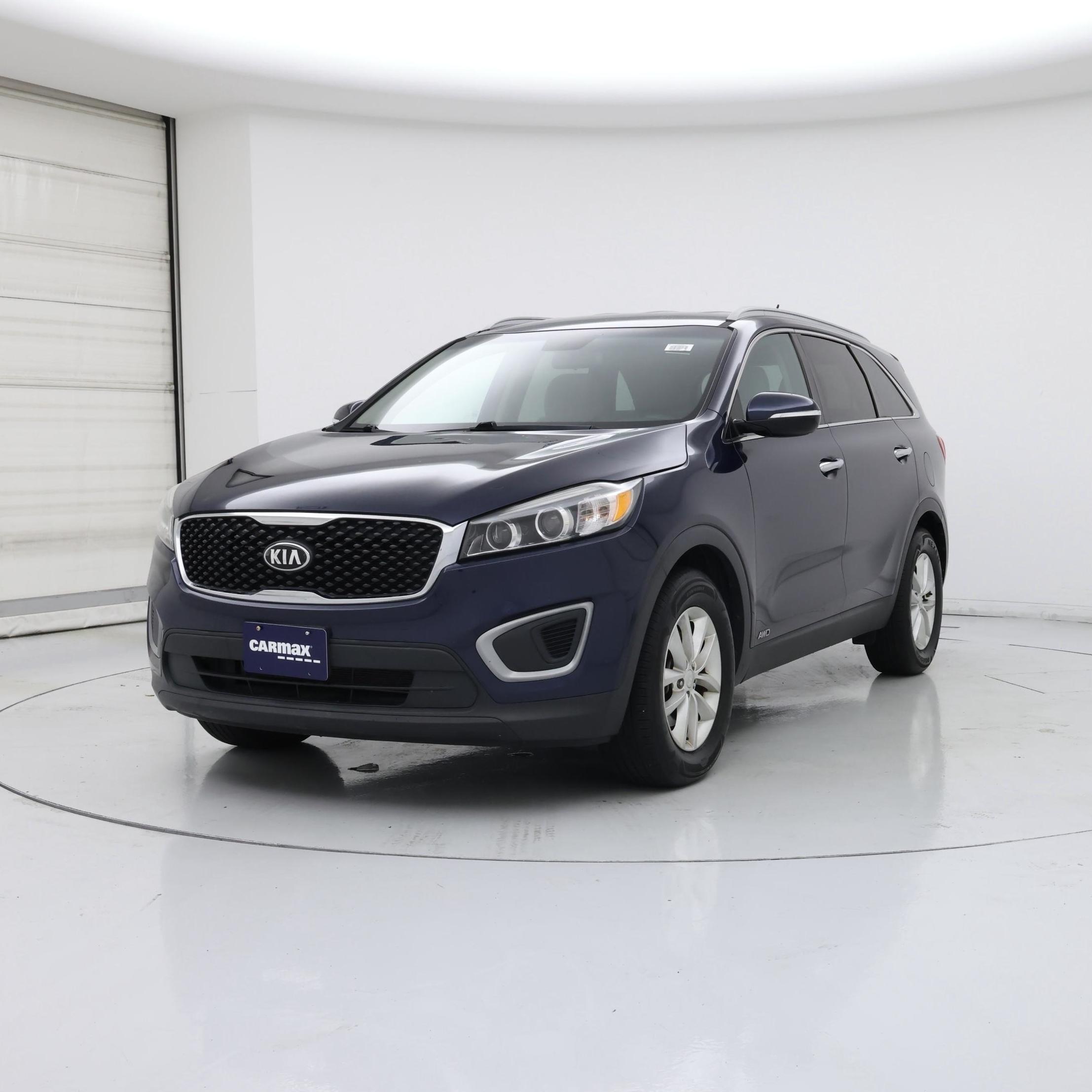 Thumbnail: 2017 Kia Sorento - 4