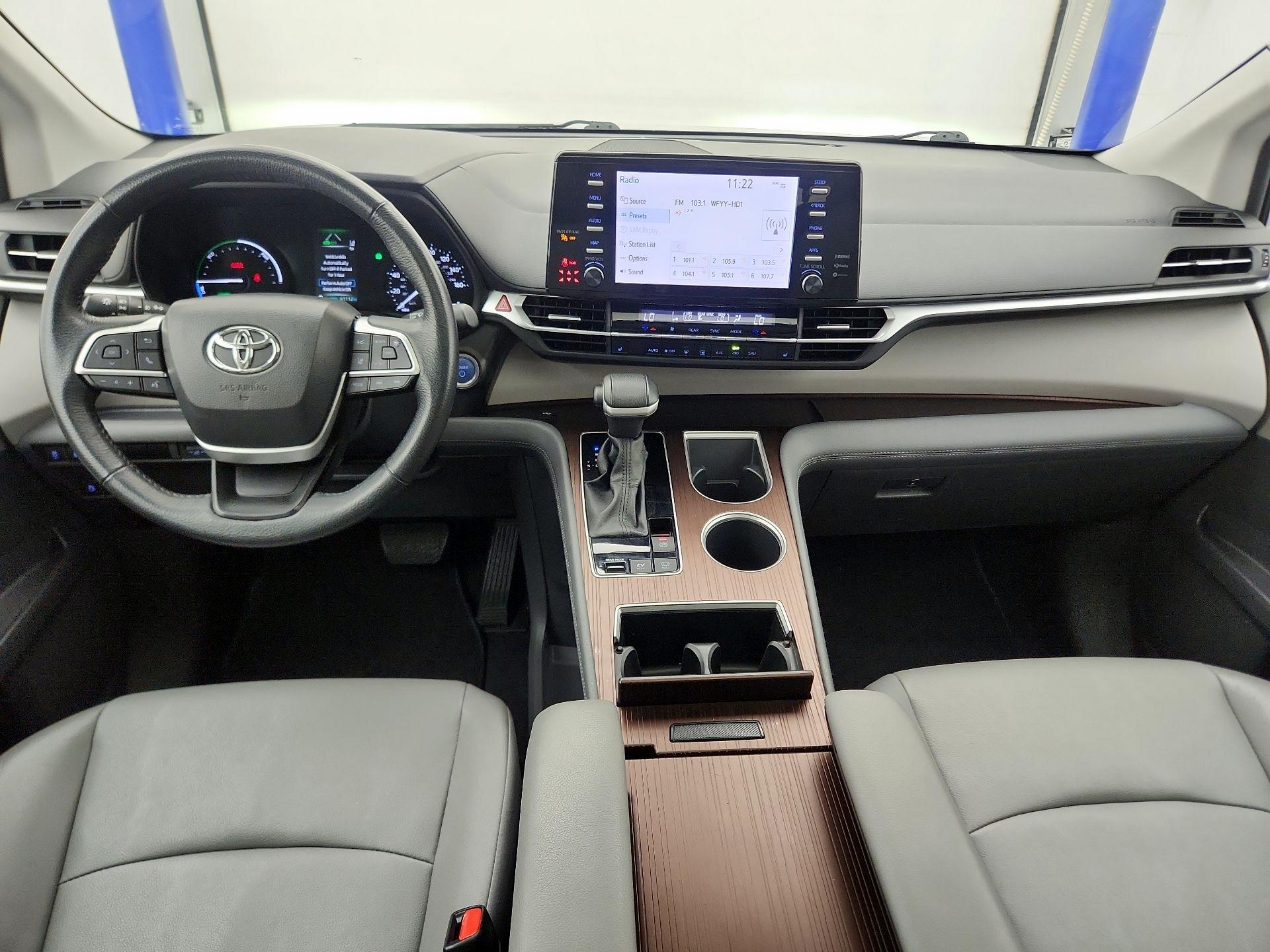 Thumbnail: 2024 Toyota Sienna - 9