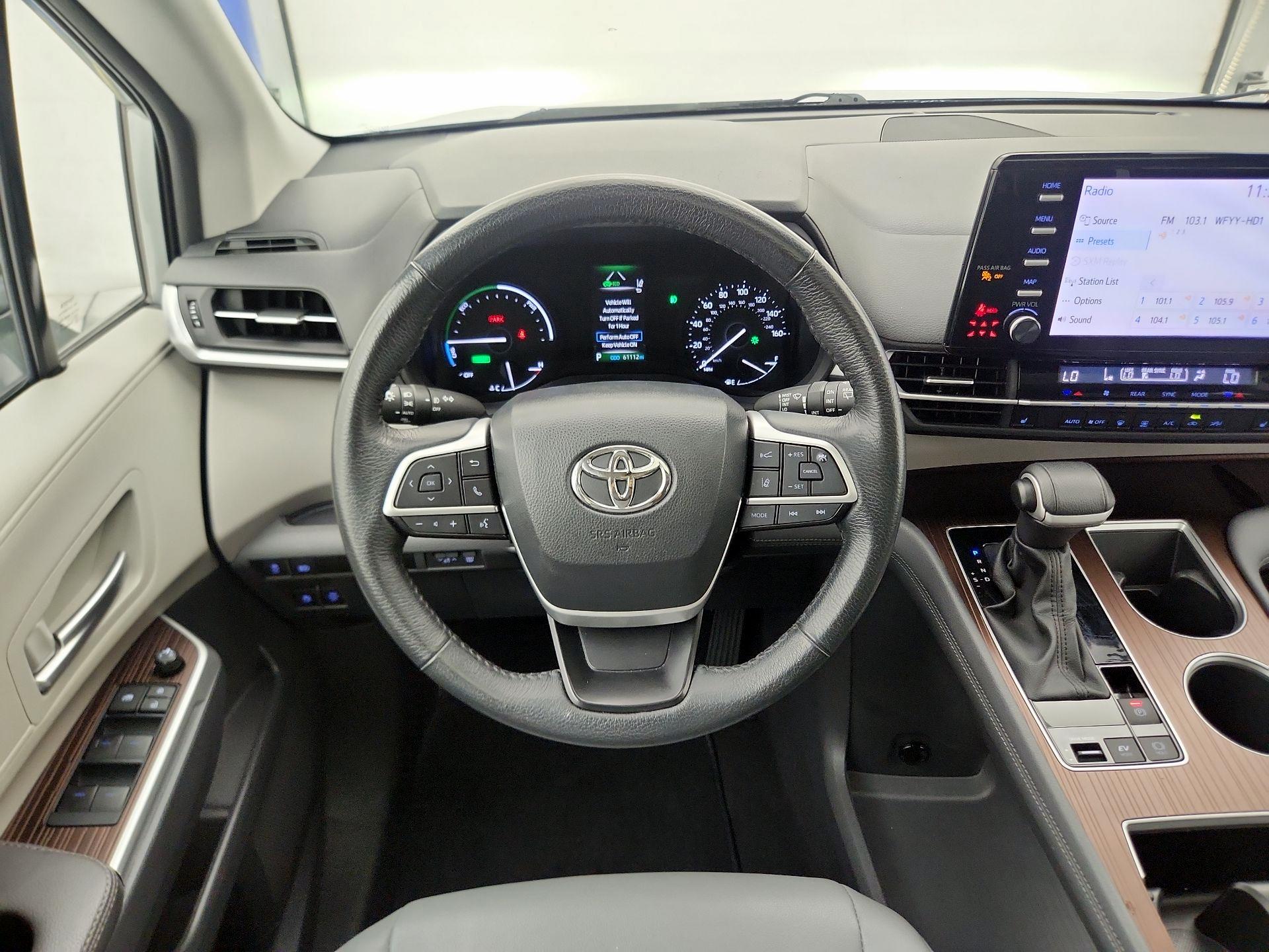 Thumbnail: 2024 Toyota Sienna - 10