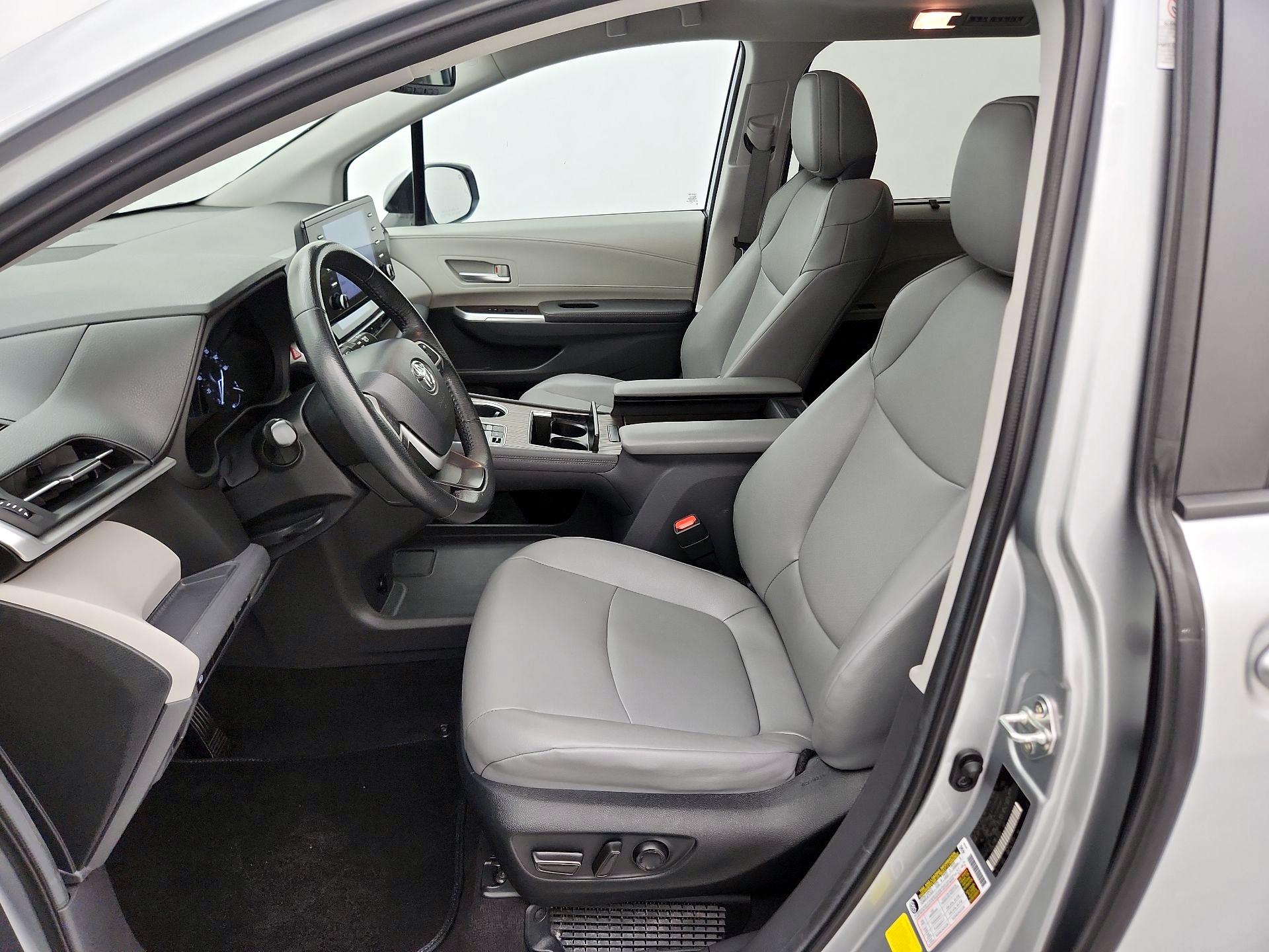 Thumbnail: 2024 Toyota Sienna - 11