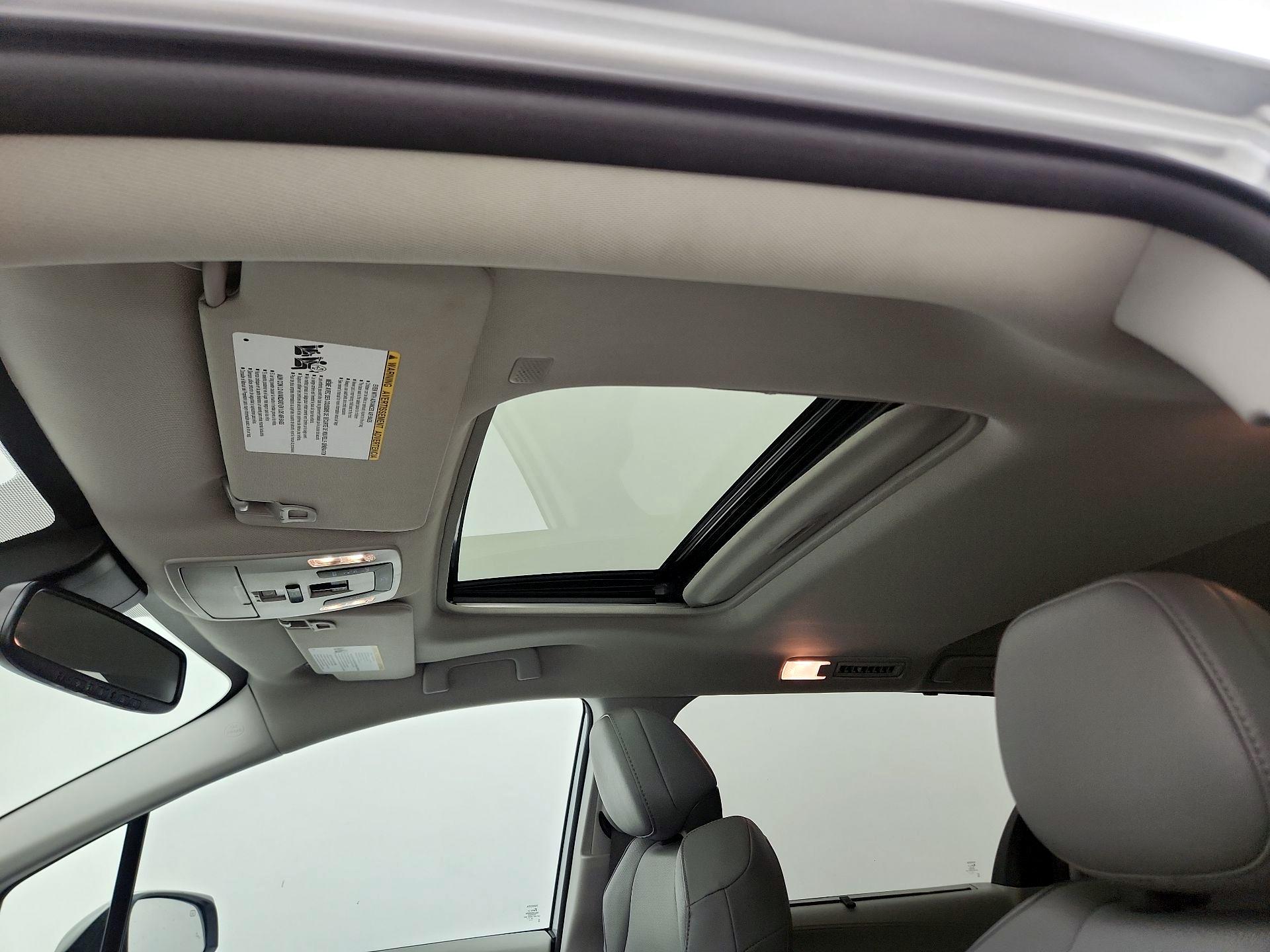 Thumbnail: 2024 Toyota Sienna - 18