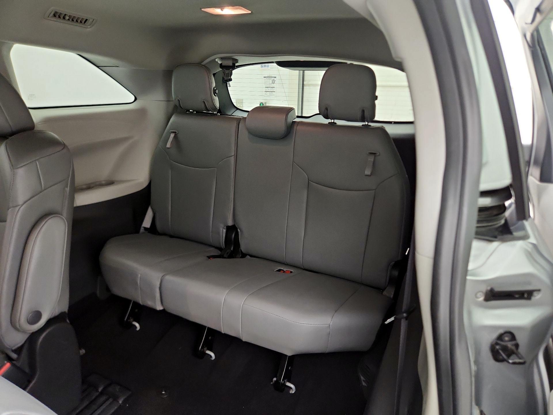 Thumbnail: 2024 Toyota Sienna - 20