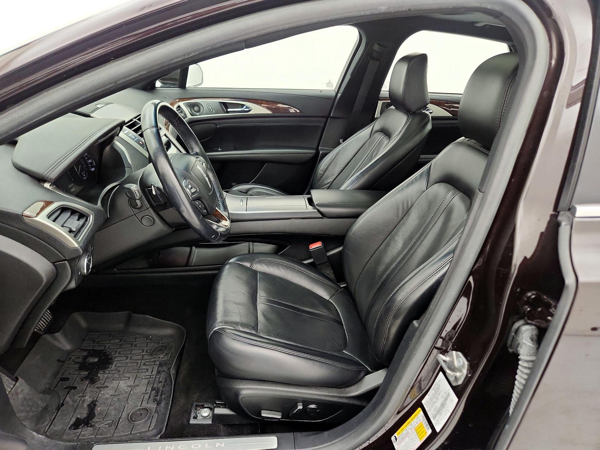 Thumbnail: 2020 Lincoln MKZ - 11