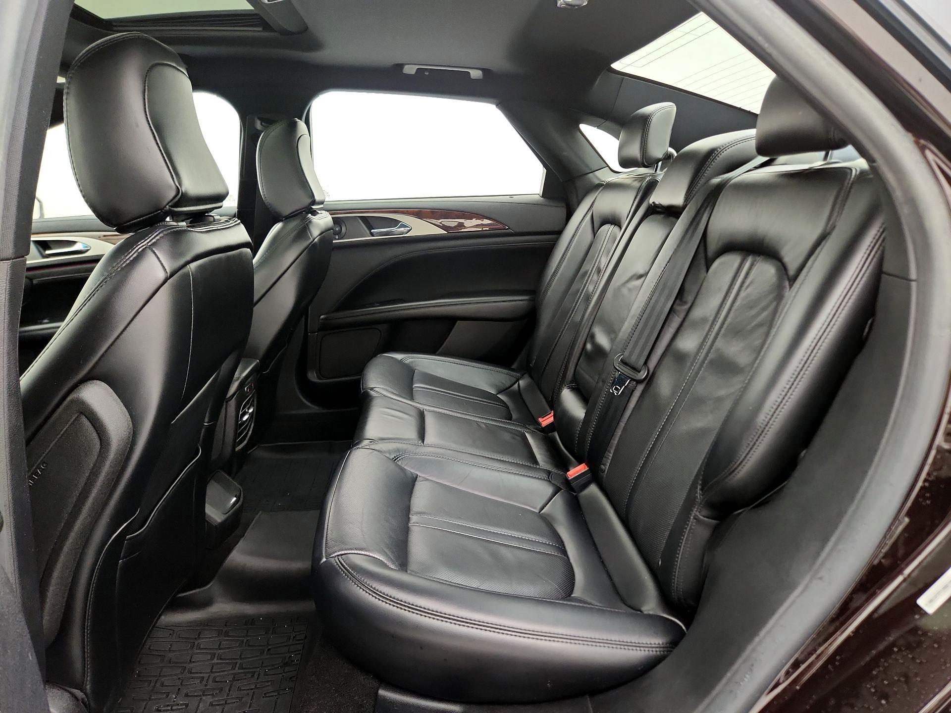 Thumbnail: 2020 Lincoln MKZ - 20
