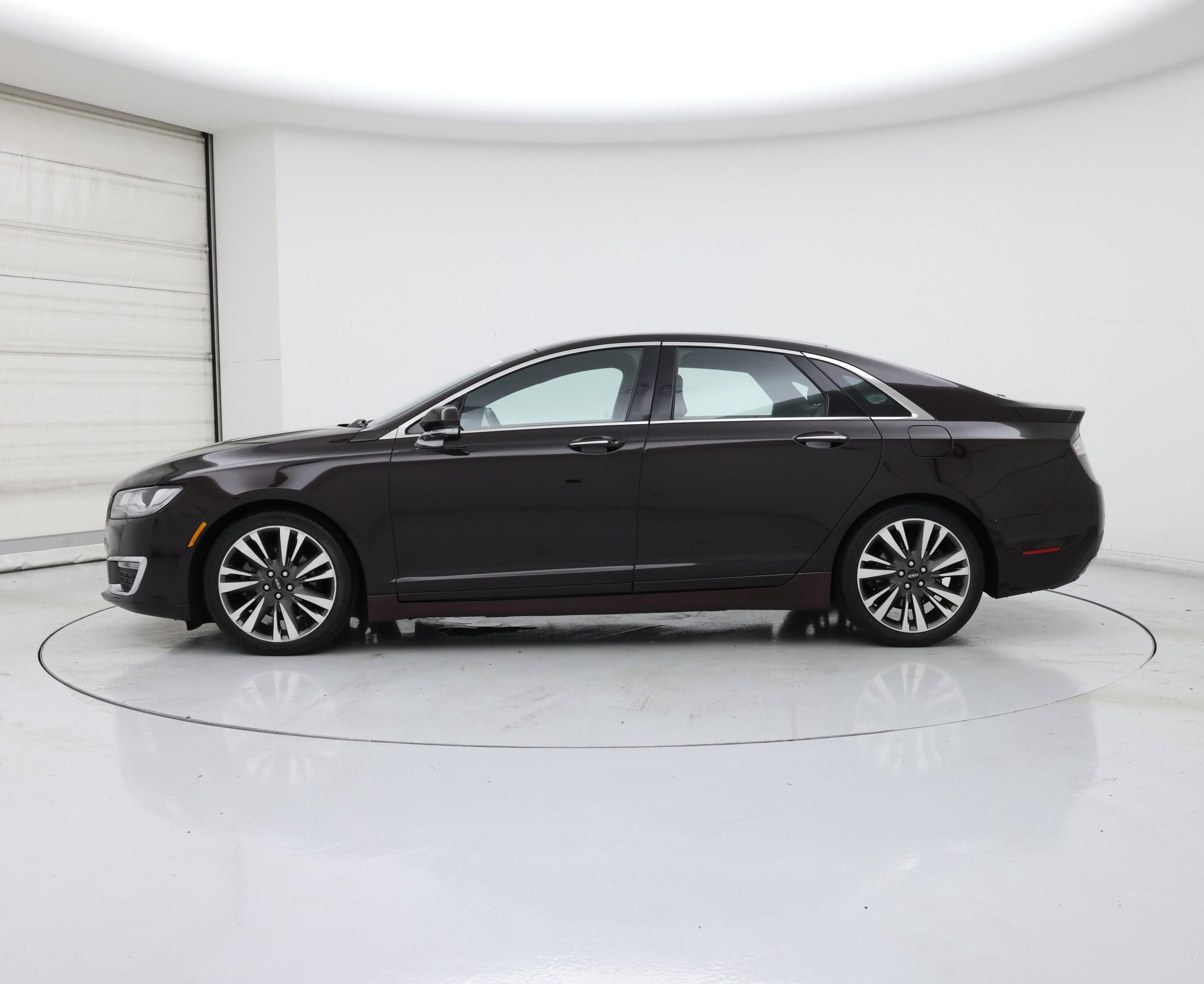 Thumbnail: 2020 Lincoln MKZ - 3