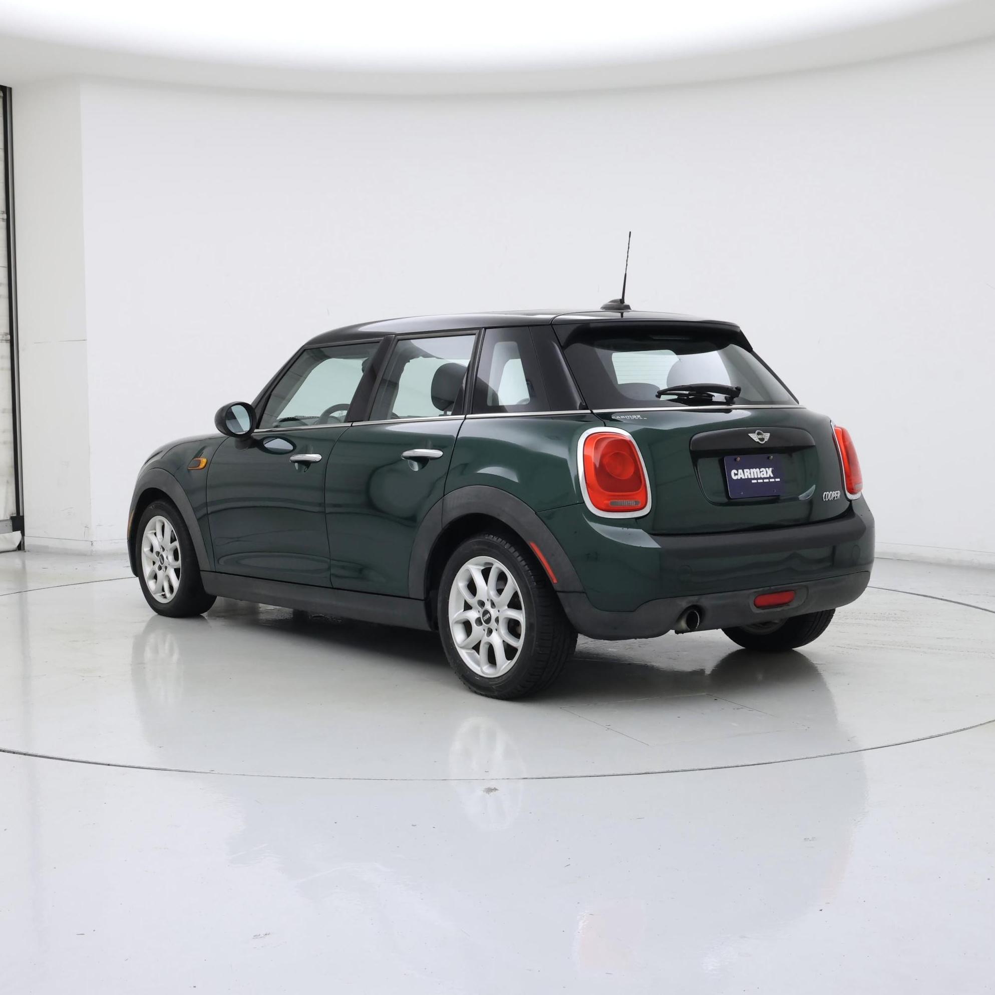 Thumbnail: 2016 MINI Cooper Hardtop - 2