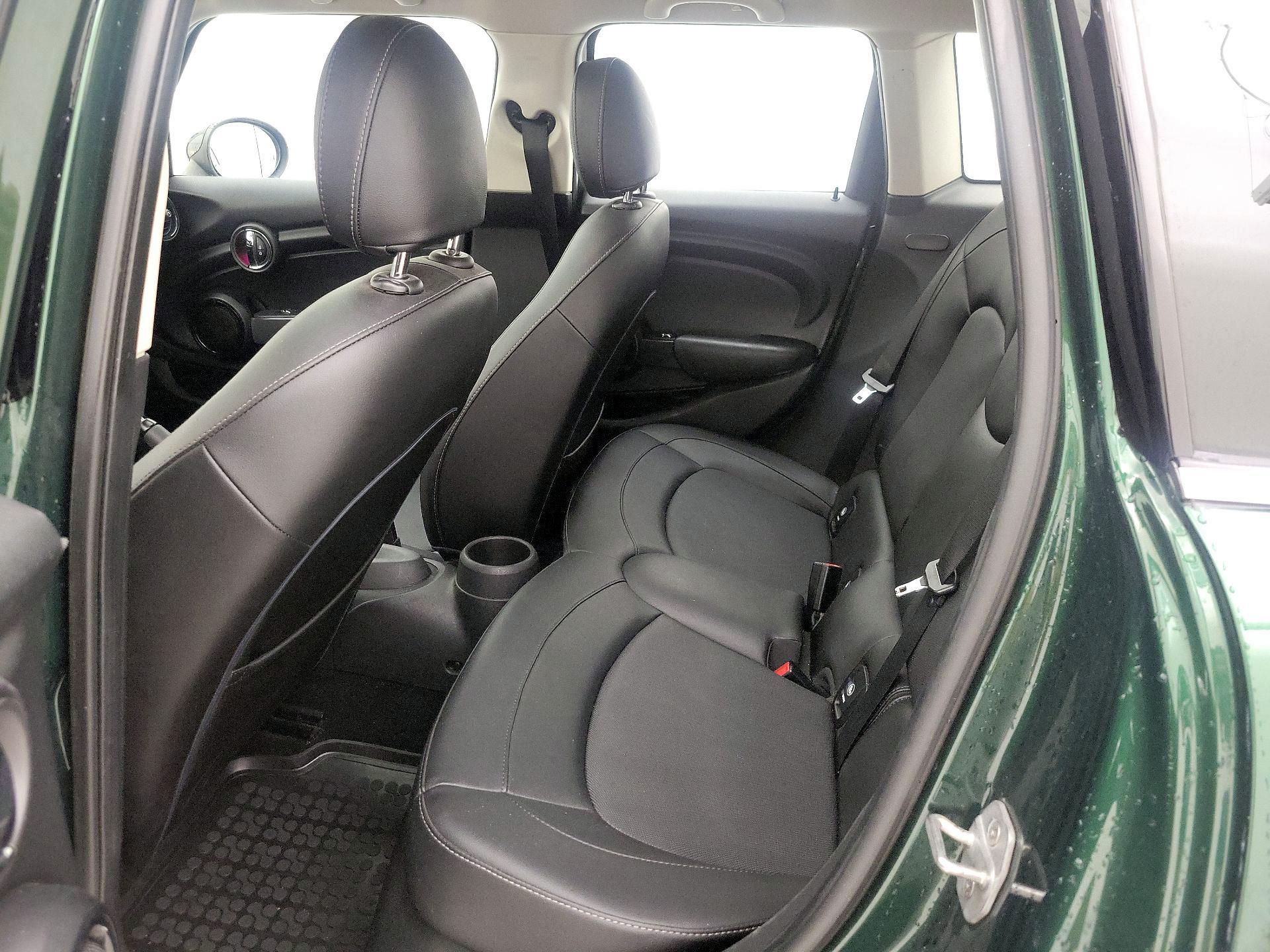 Thumbnail: 2016 MINI Cooper Hardtop - 19