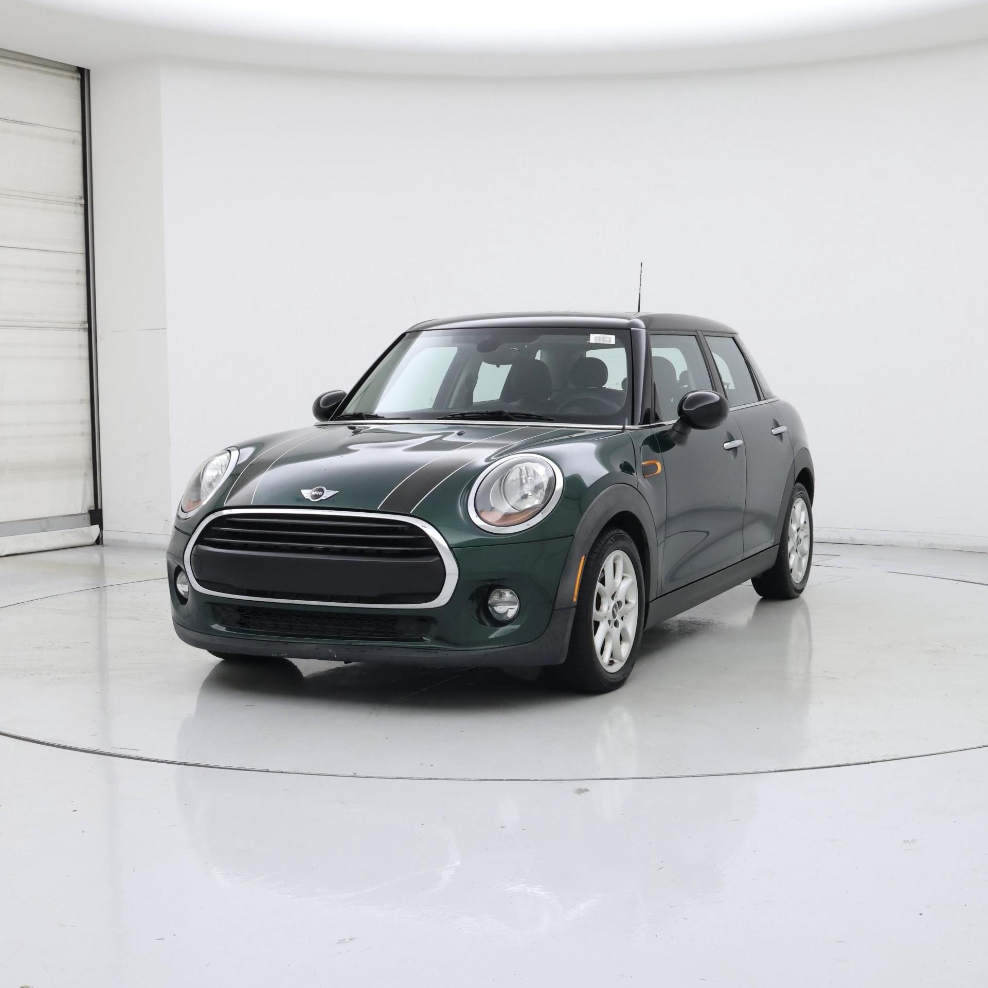 Thumbnail: 2016 MINI Cooper Hardtop - 4