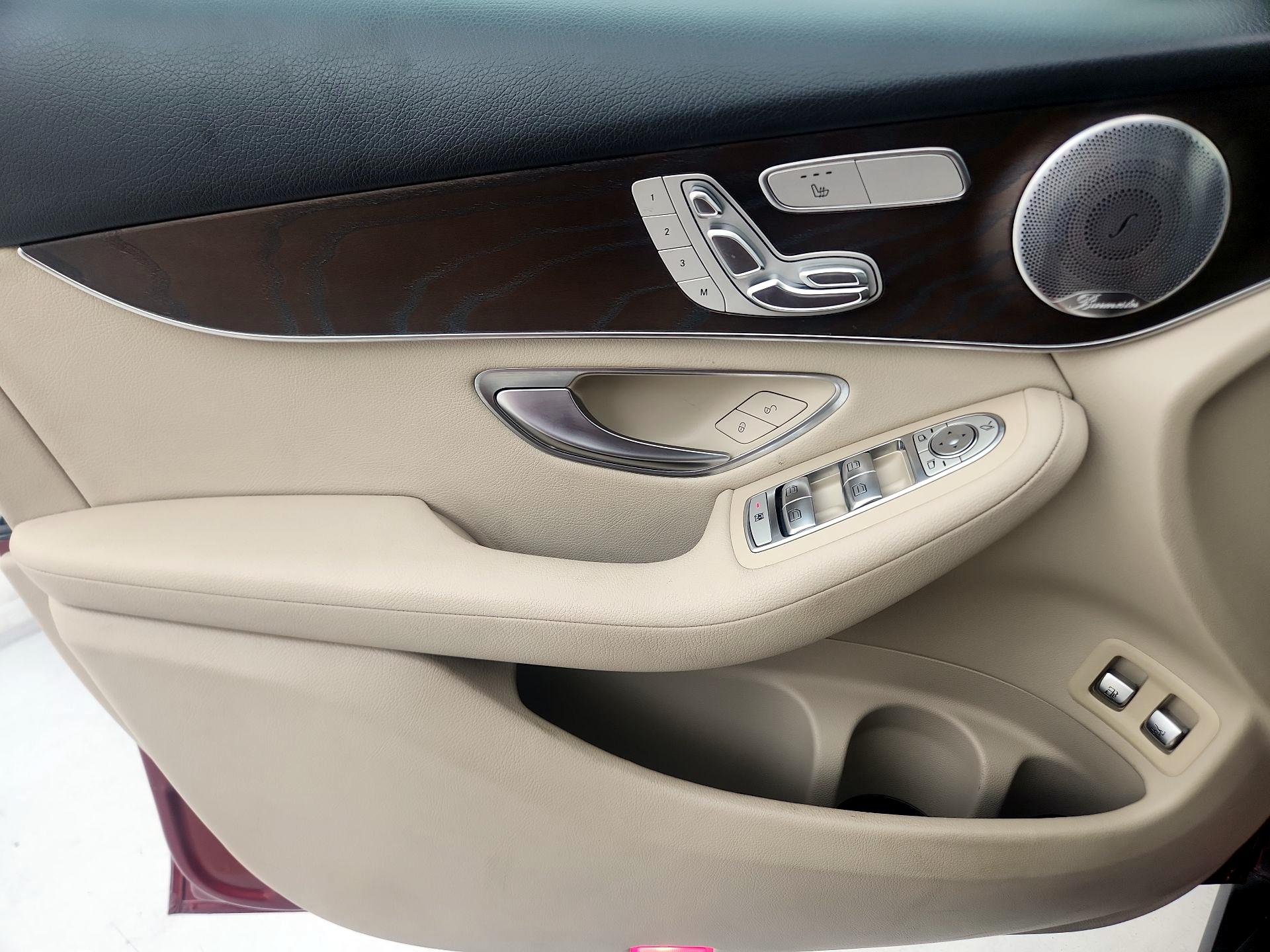 Thumbnail: 2019 Mercedes-Benz GLC - 12