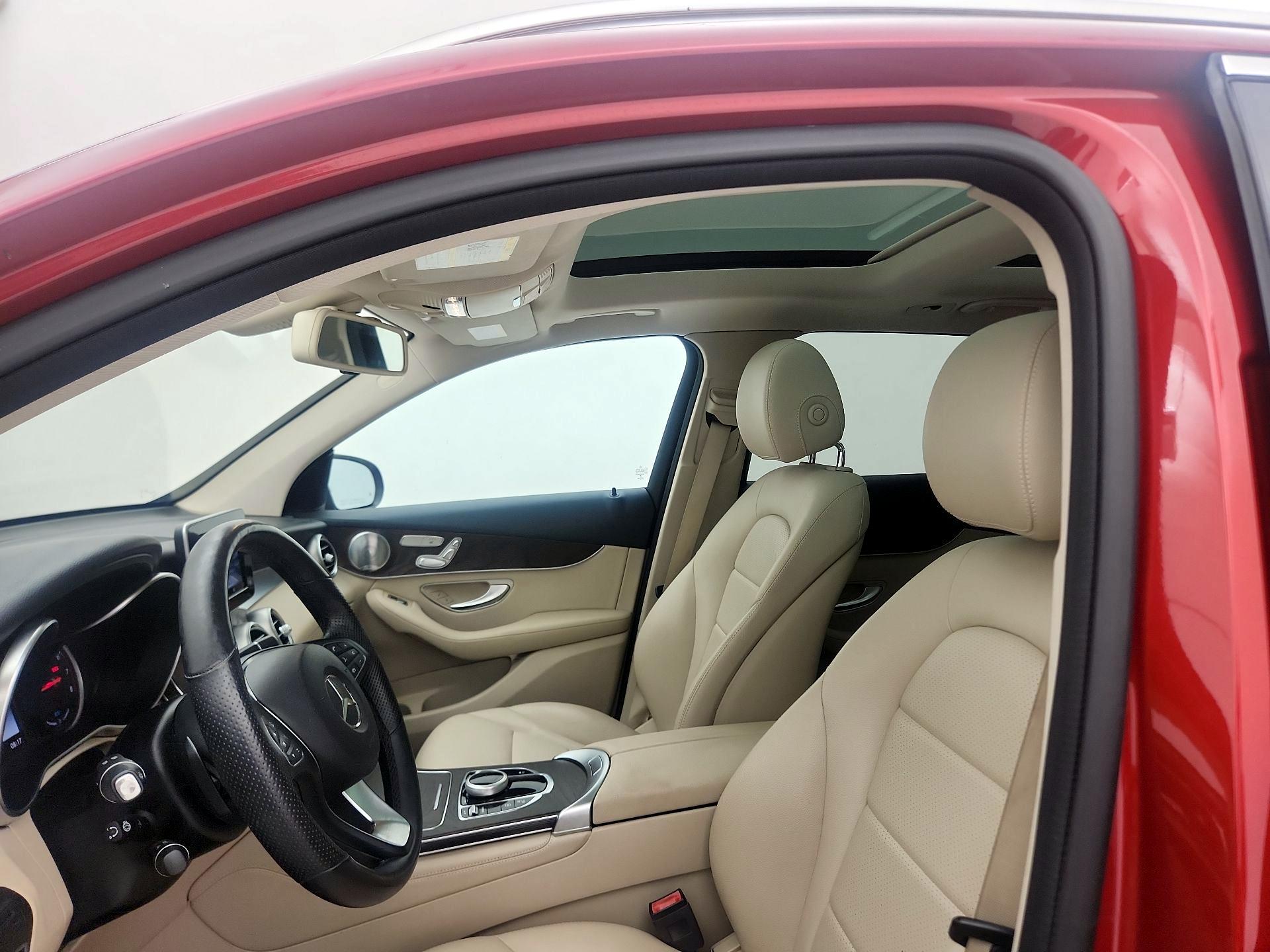 Thumbnail: 2019 Mercedes-Benz GLC - 18