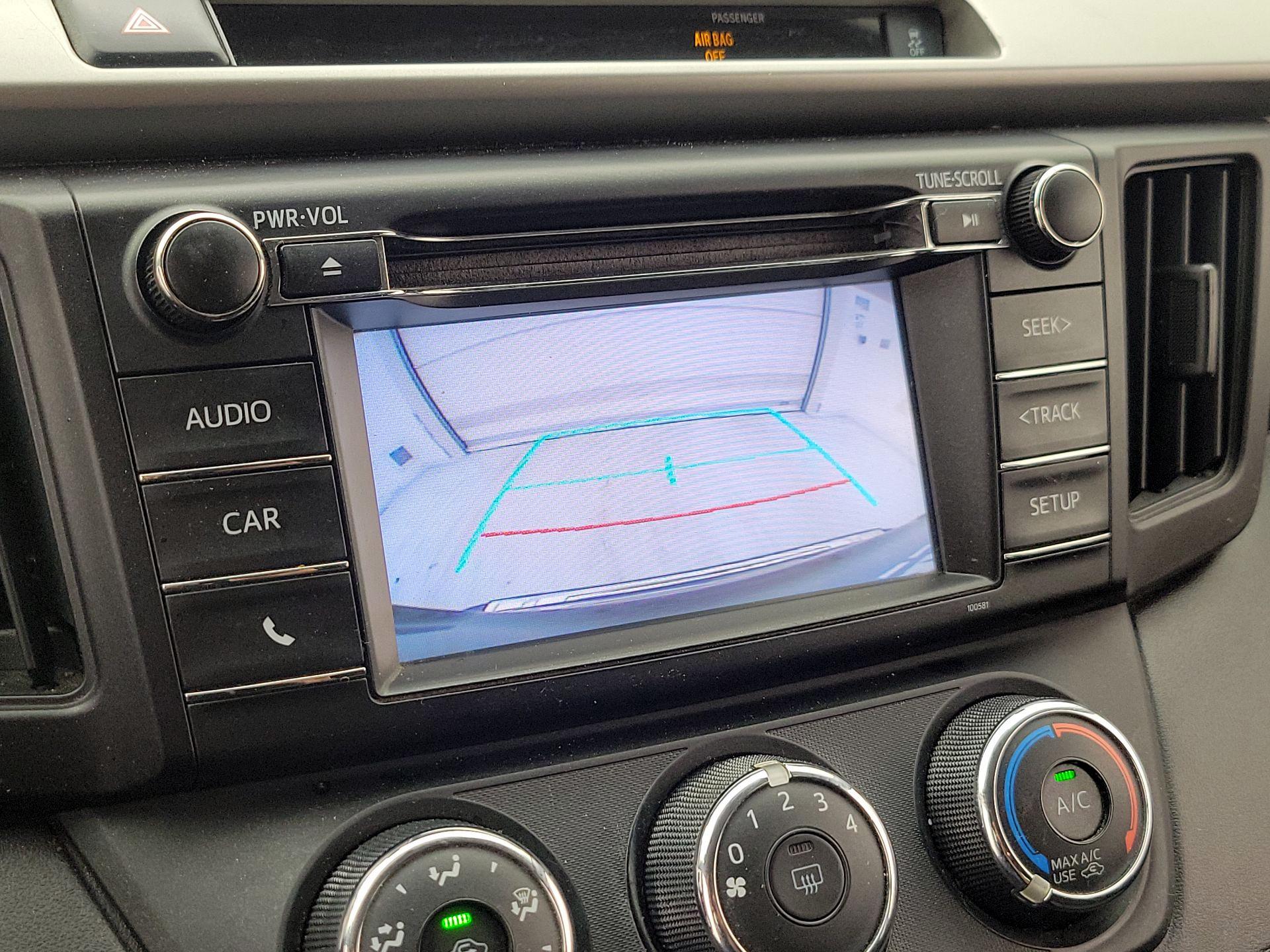 Thumbnail: 2016 Toyota RAV4 - 14