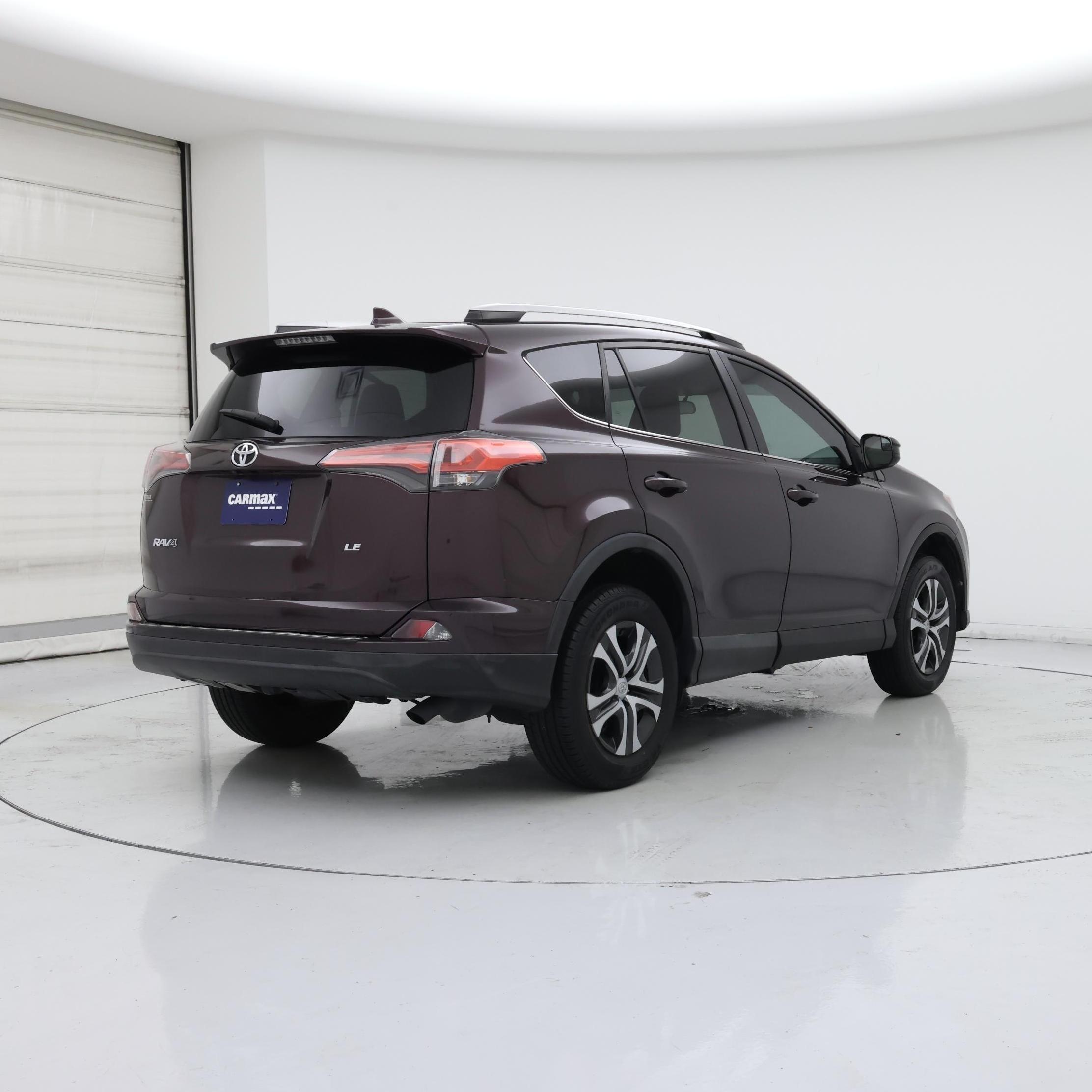 Thumbnail: 2016 Toyota RAV4 - 8