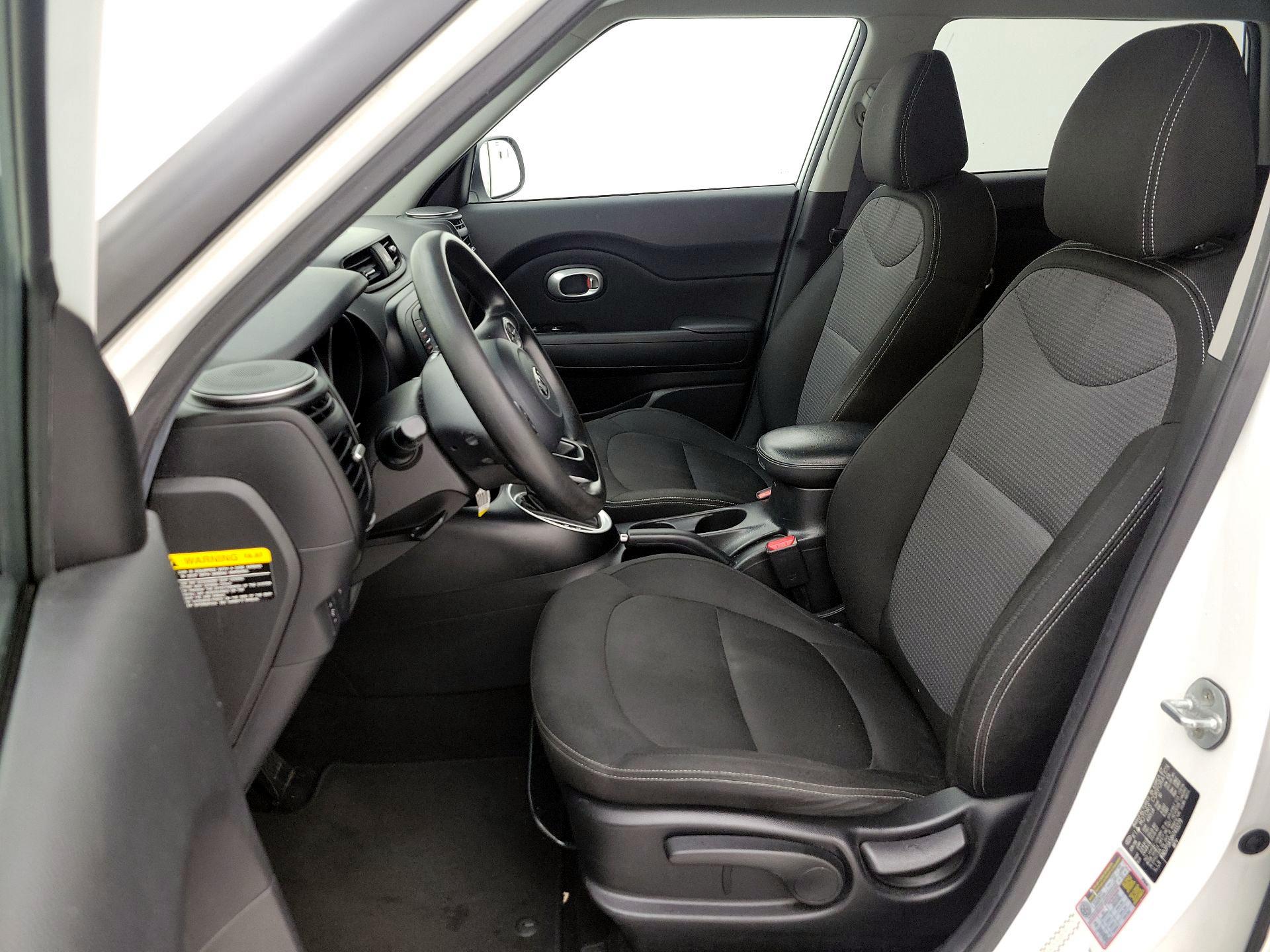 Thumbnail: 2017 Kia Soul - 11