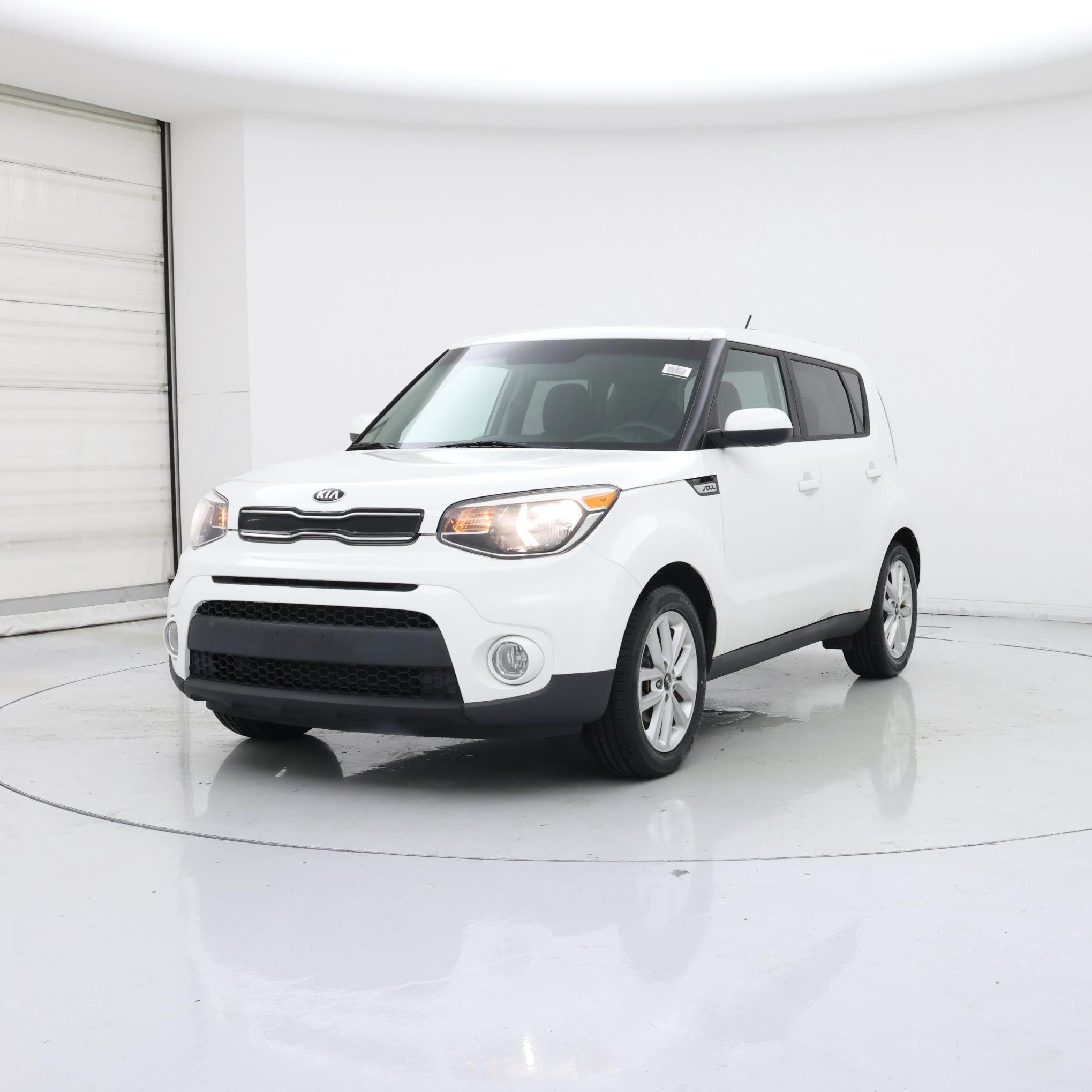 Thumbnail: 2017 Kia Soul - 4