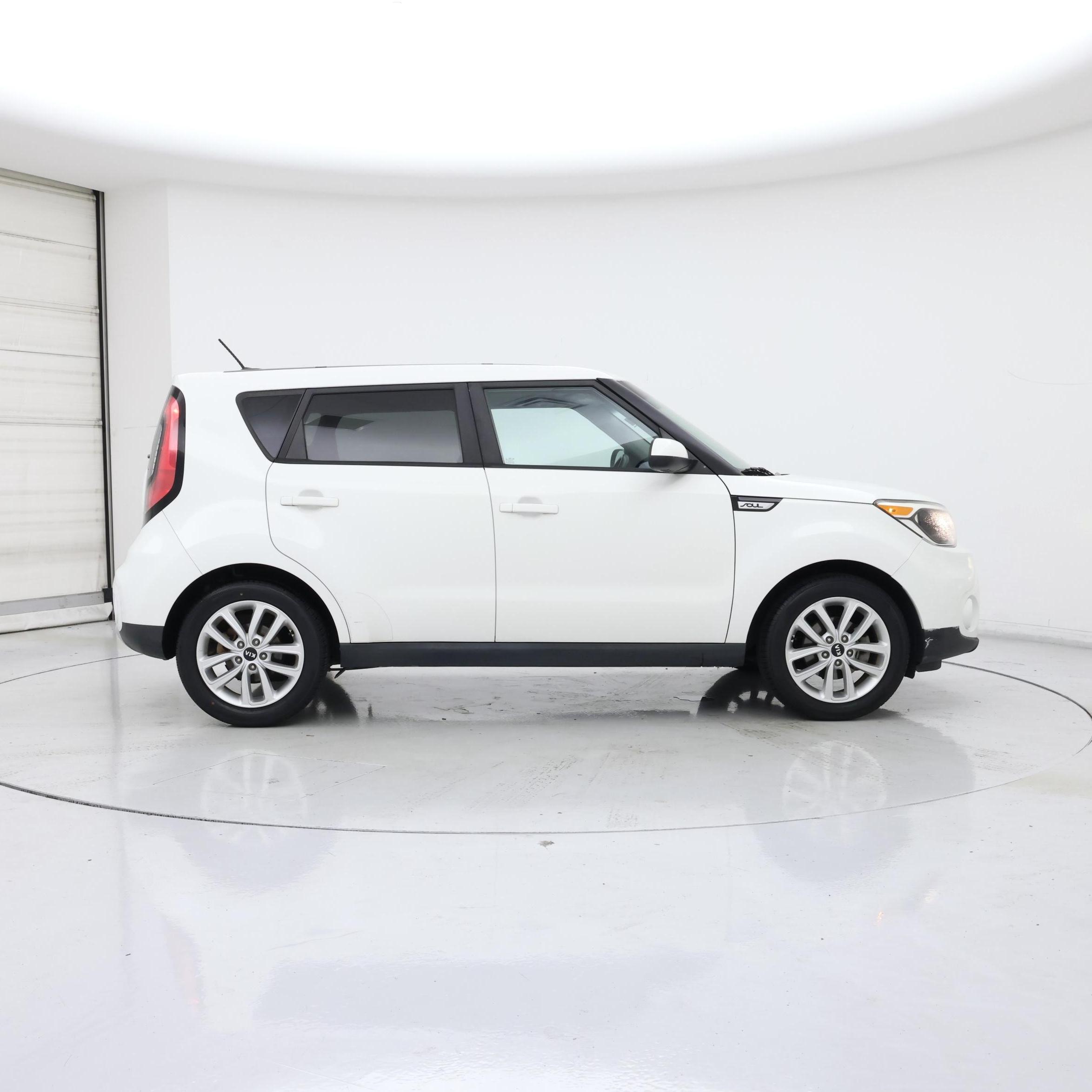Thumbnail: 2017 Kia Soul - 7
