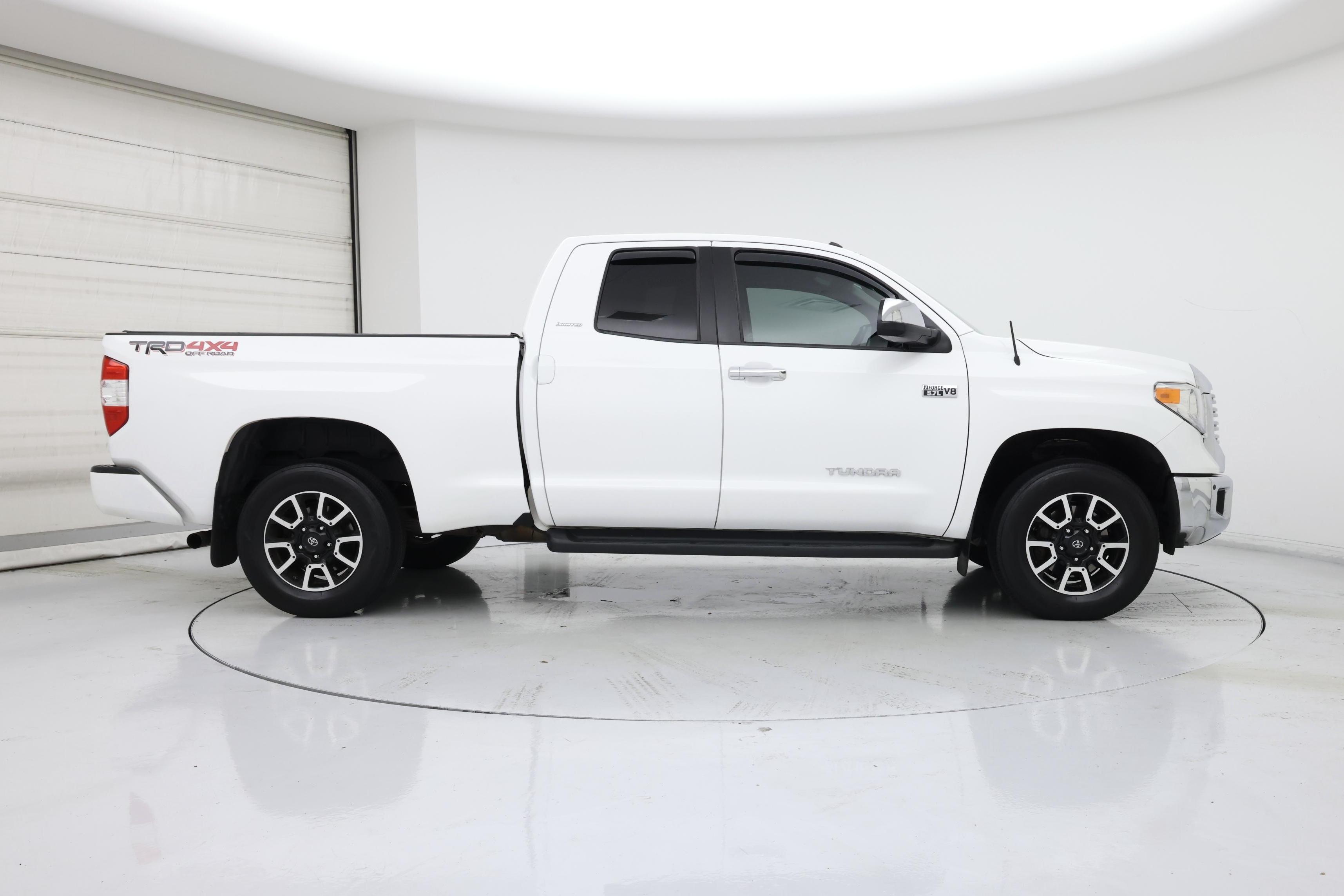 Thumbnail: 2017 Toyota Tundra - 7