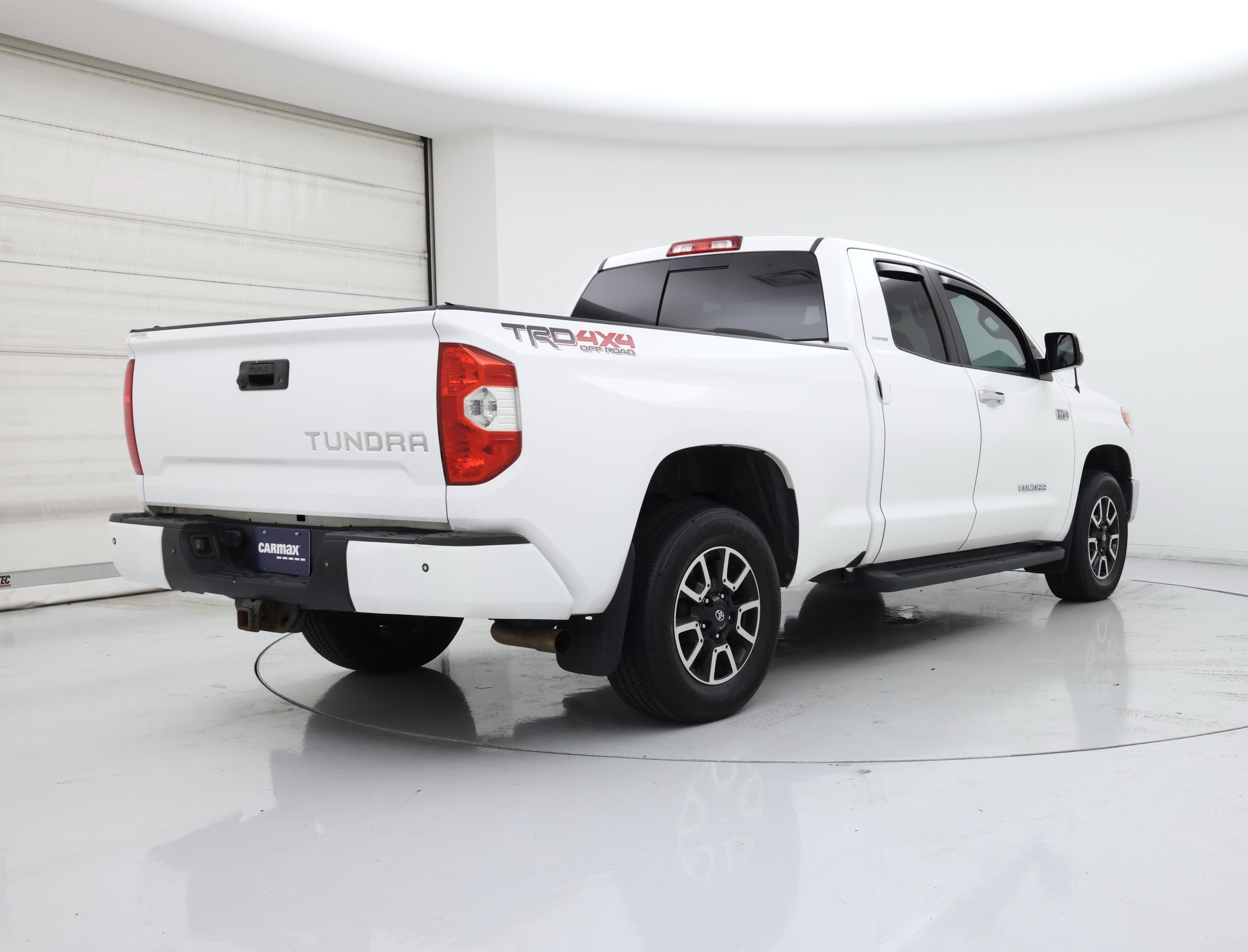 Thumbnail: 2017 Toyota Tundra - 8