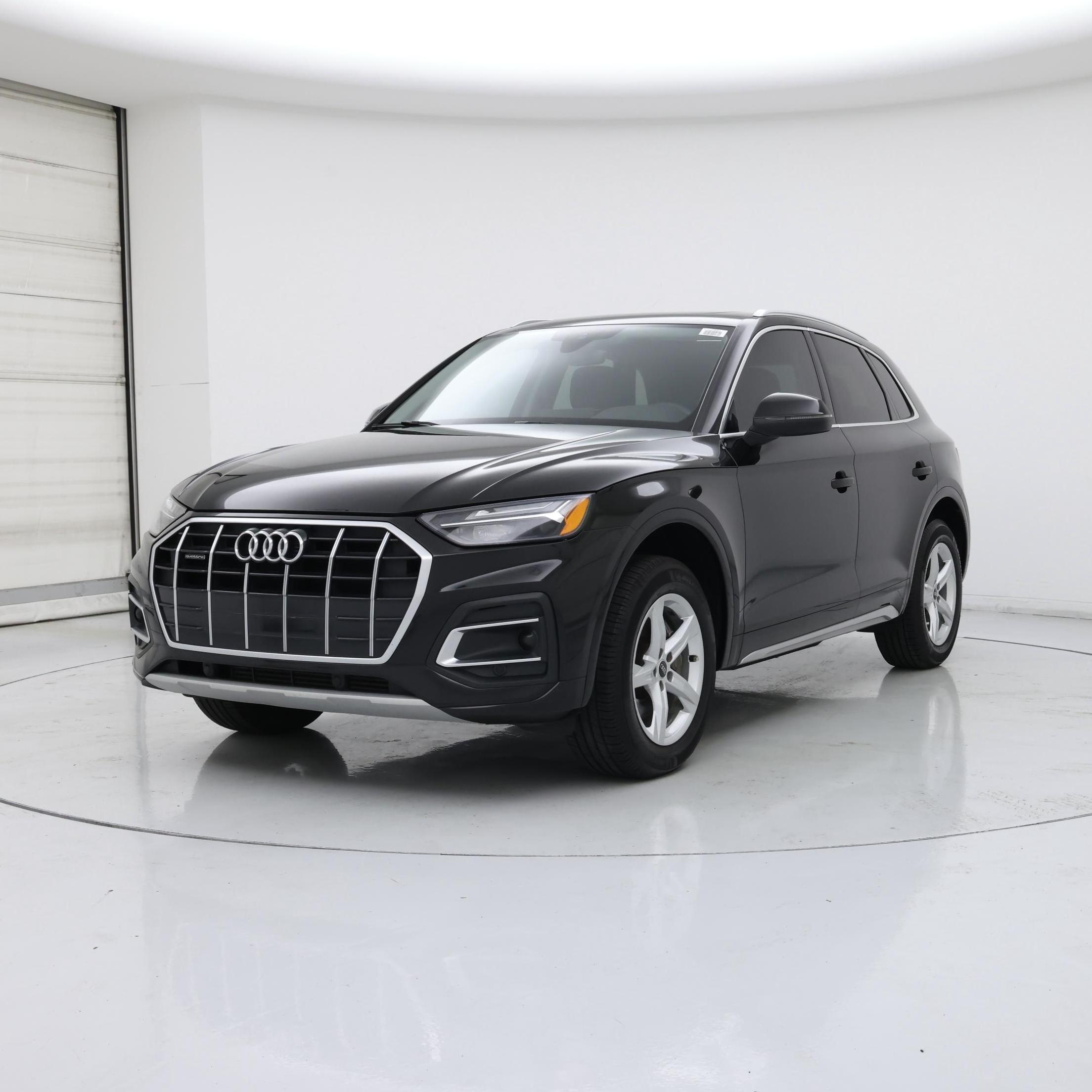 Thumbnail: 2022 Audi Q5 - 4