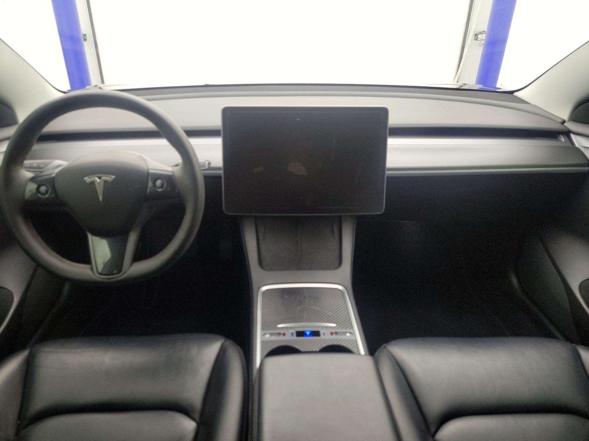 Thumbnail: 2022 Tesla Model 3 - 9