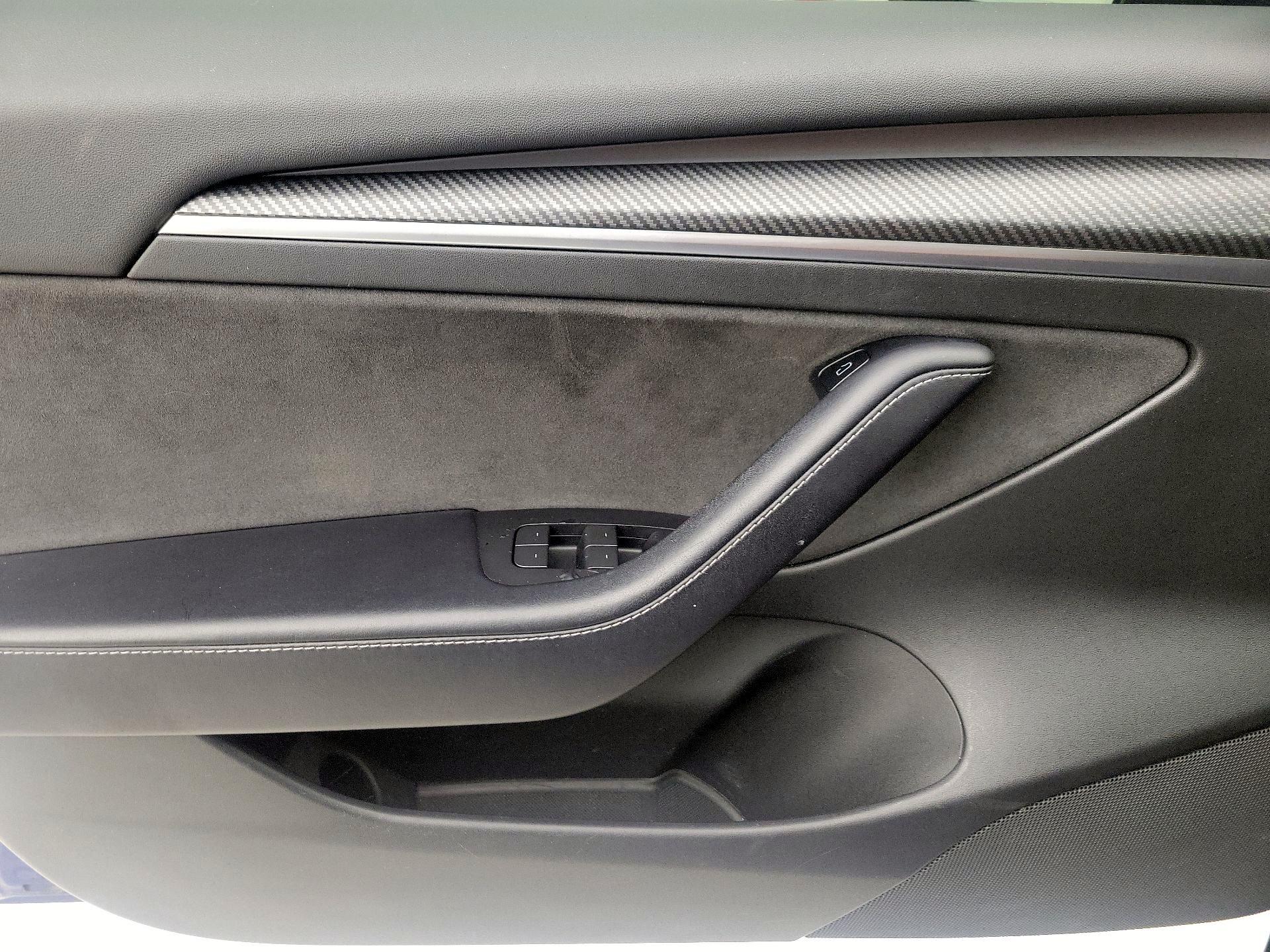 Thumbnail: 2022 Tesla Model 3 - 12
