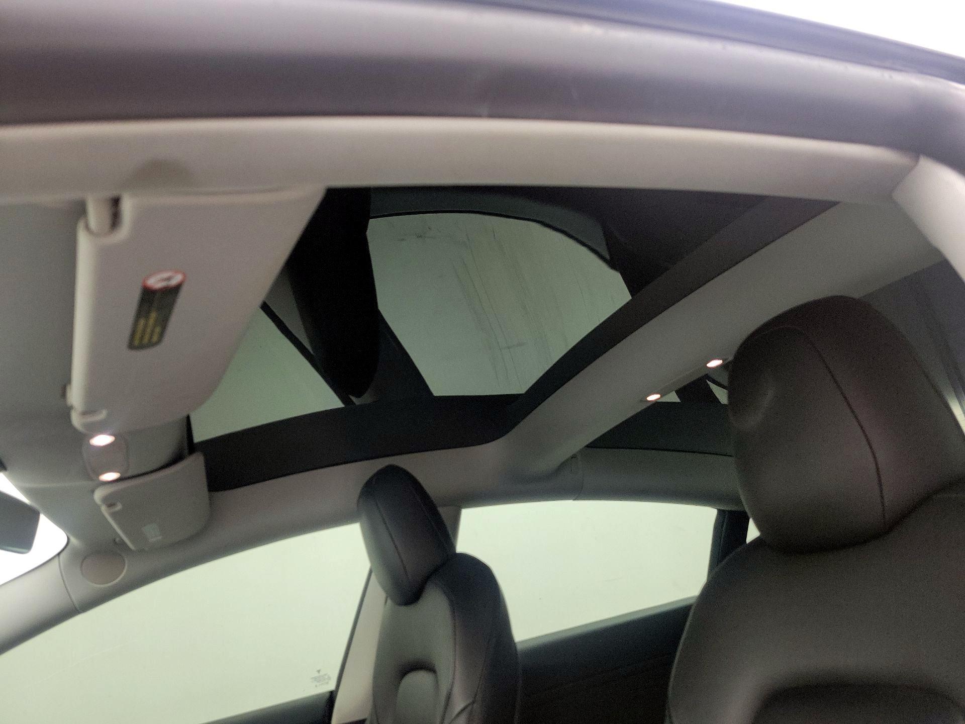 Thumbnail: 2022 Tesla Model 3 - 18