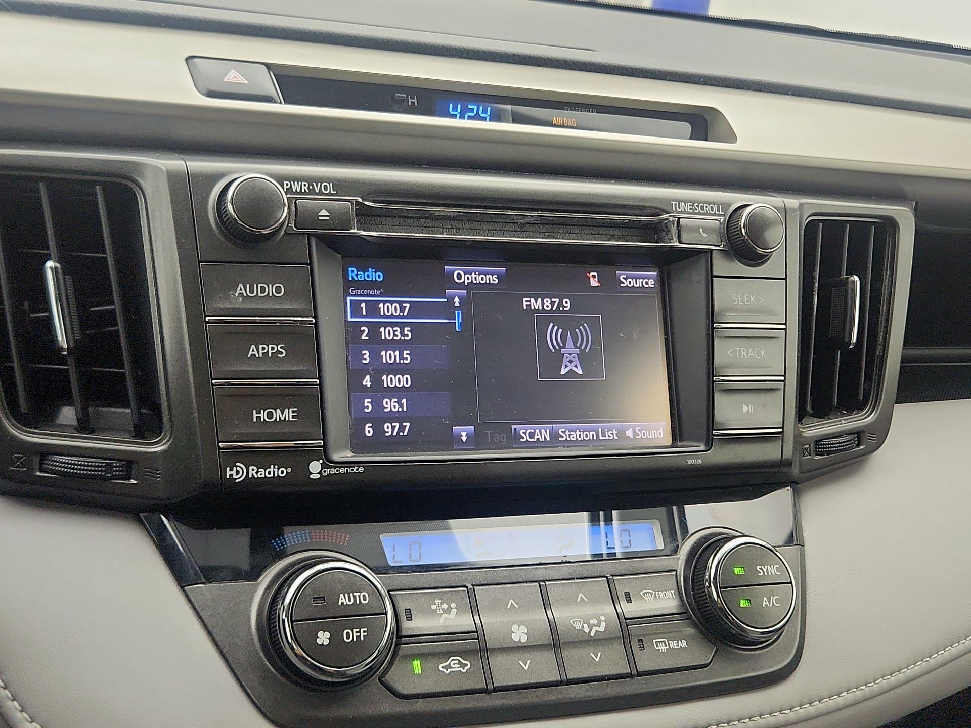 Thumbnail: 2015 Toyota RAV4 - 15