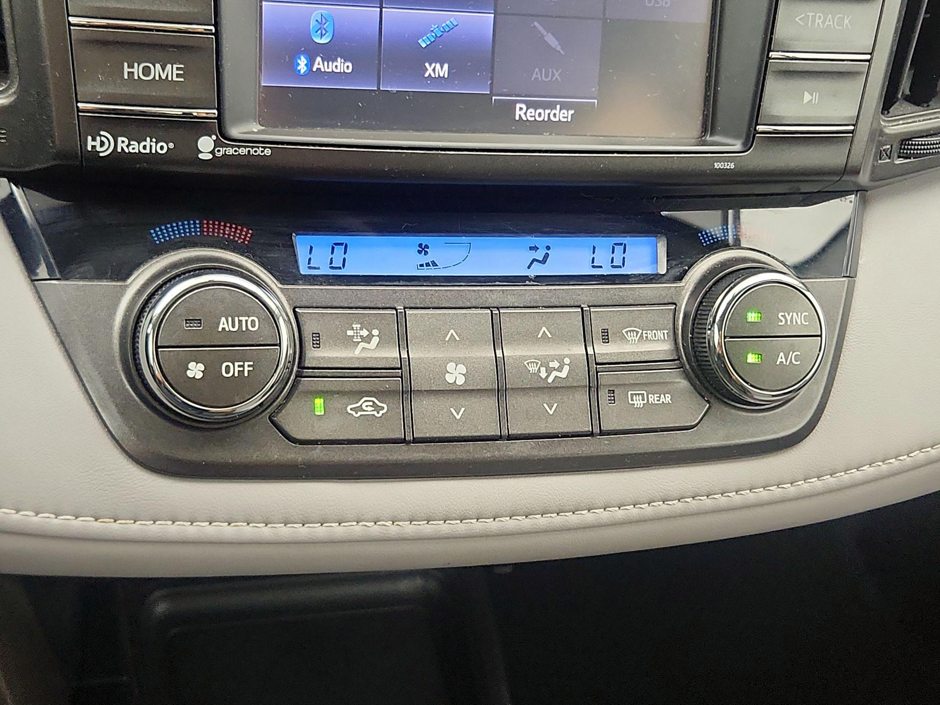 Thumbnail: 2015 Toyota RAV4 - 16