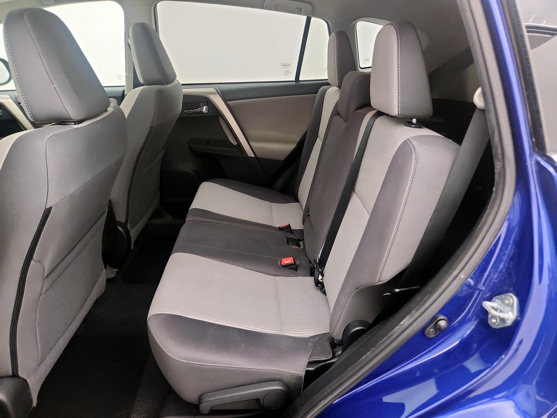 Thumbnail: 2015 Toyota RAV4 - 20