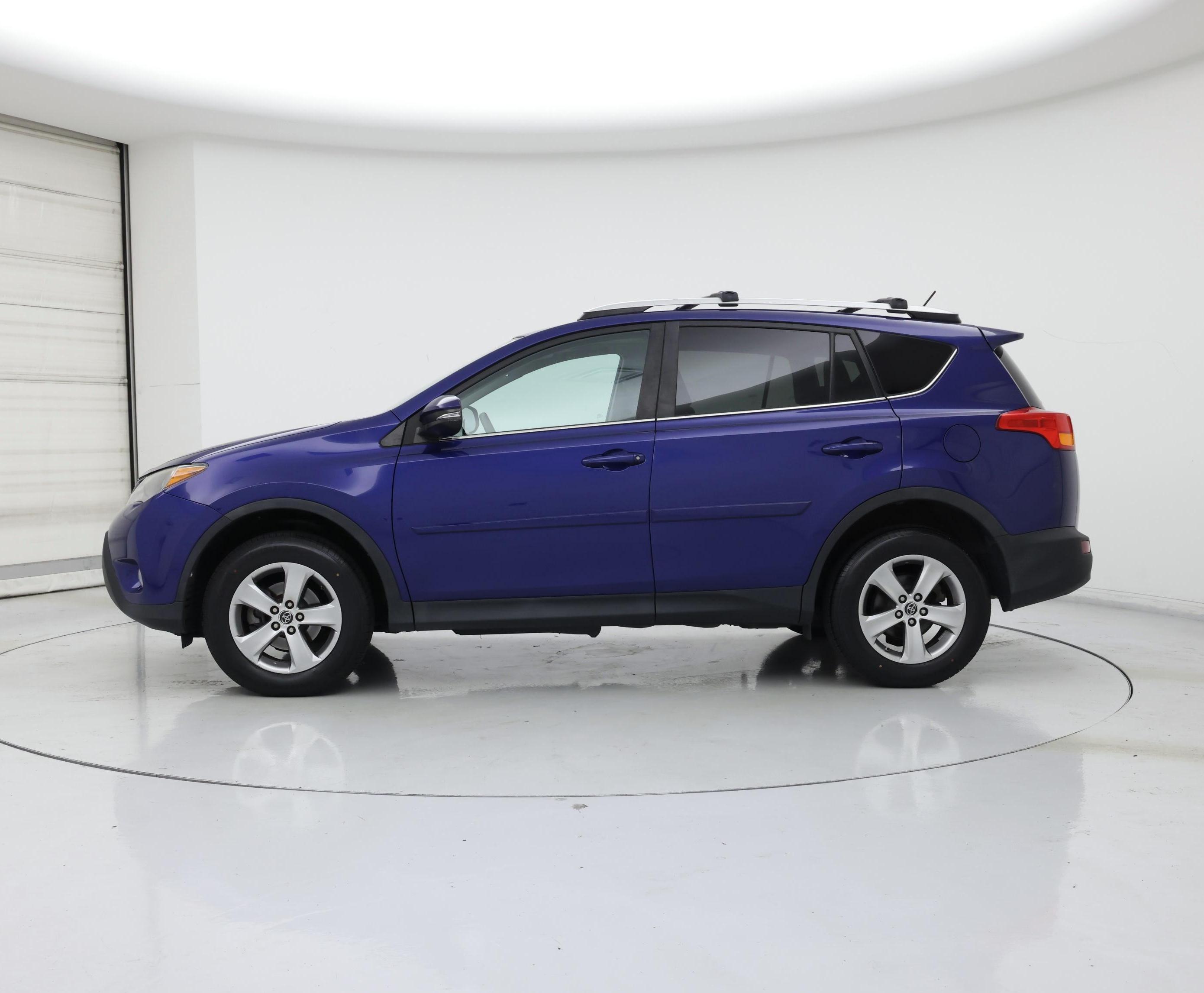 Thumbnail: 2015 Toyota RAV4 - 3