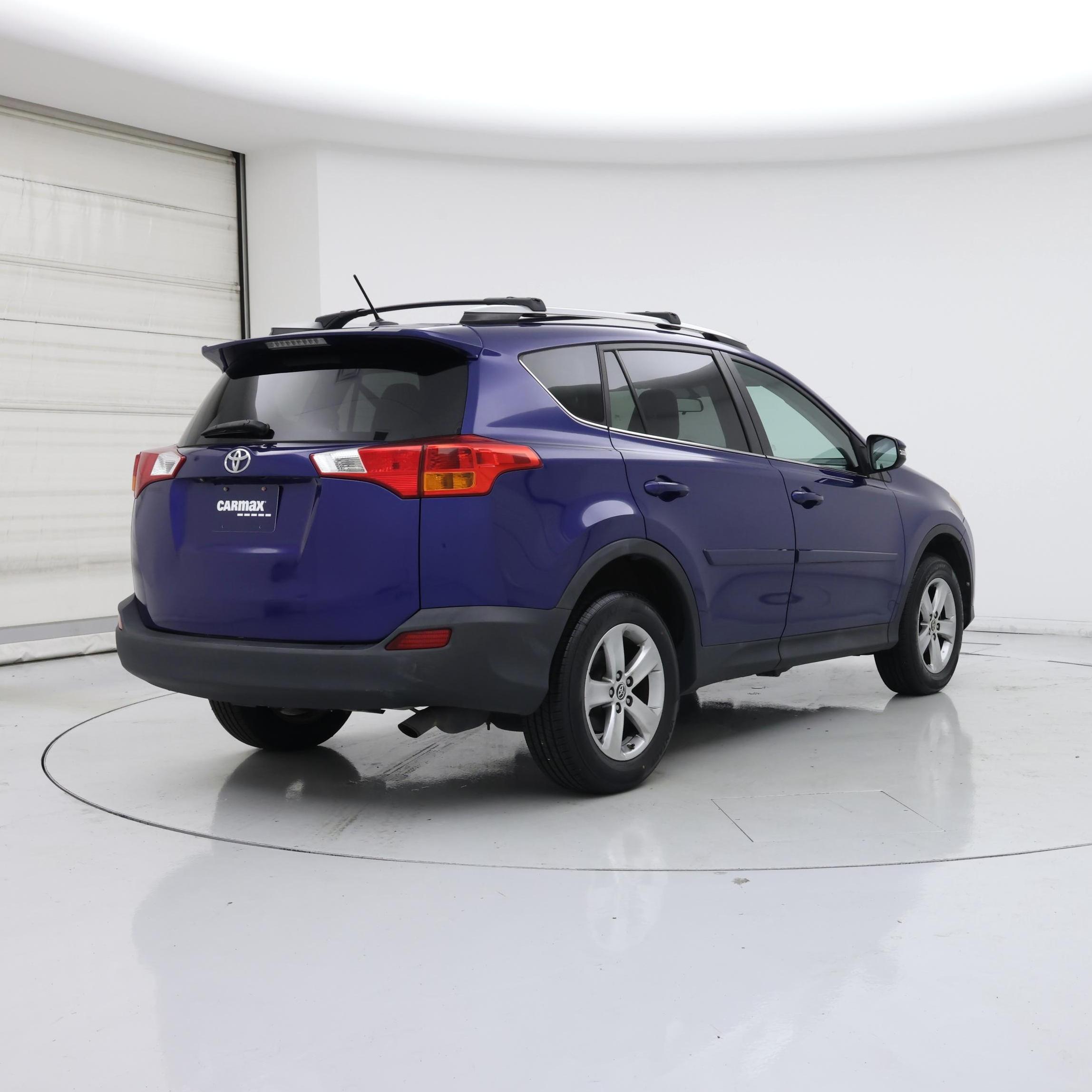 Thumbnail: 2015 Toyota RAV4 - 8
