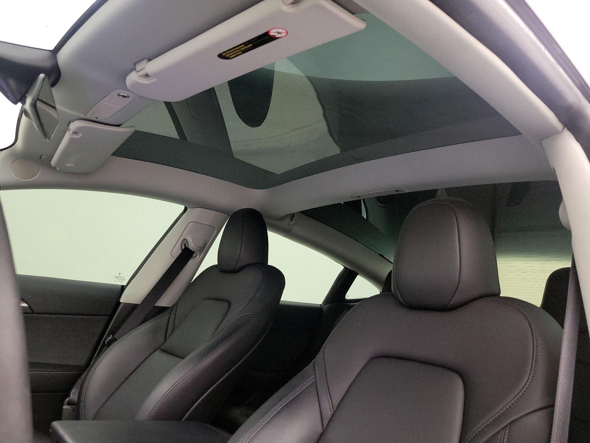 Thumbnail: 2023 Tesla Model 3 - 19