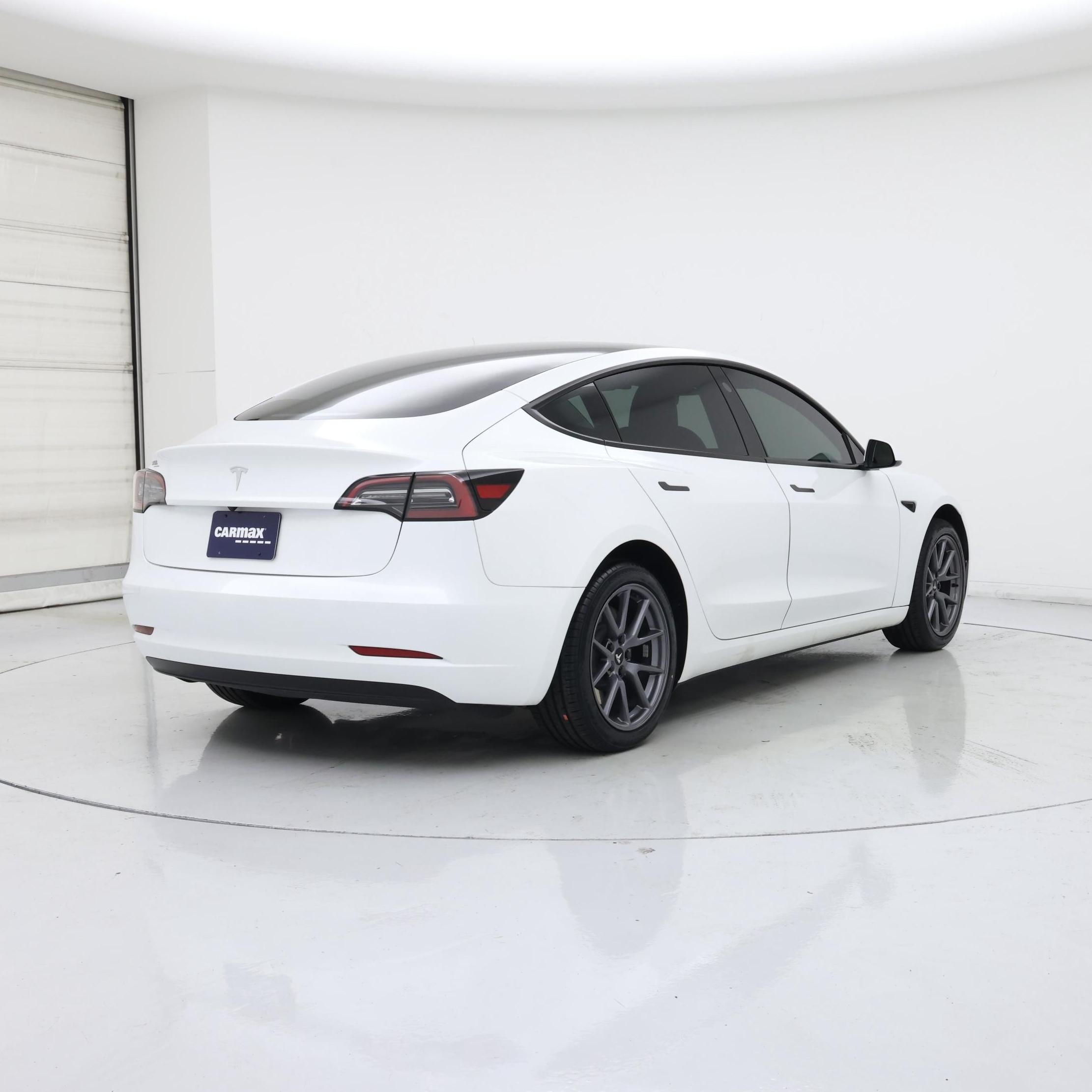 Thumbnail: 2023 Tesla Model 3 - 8