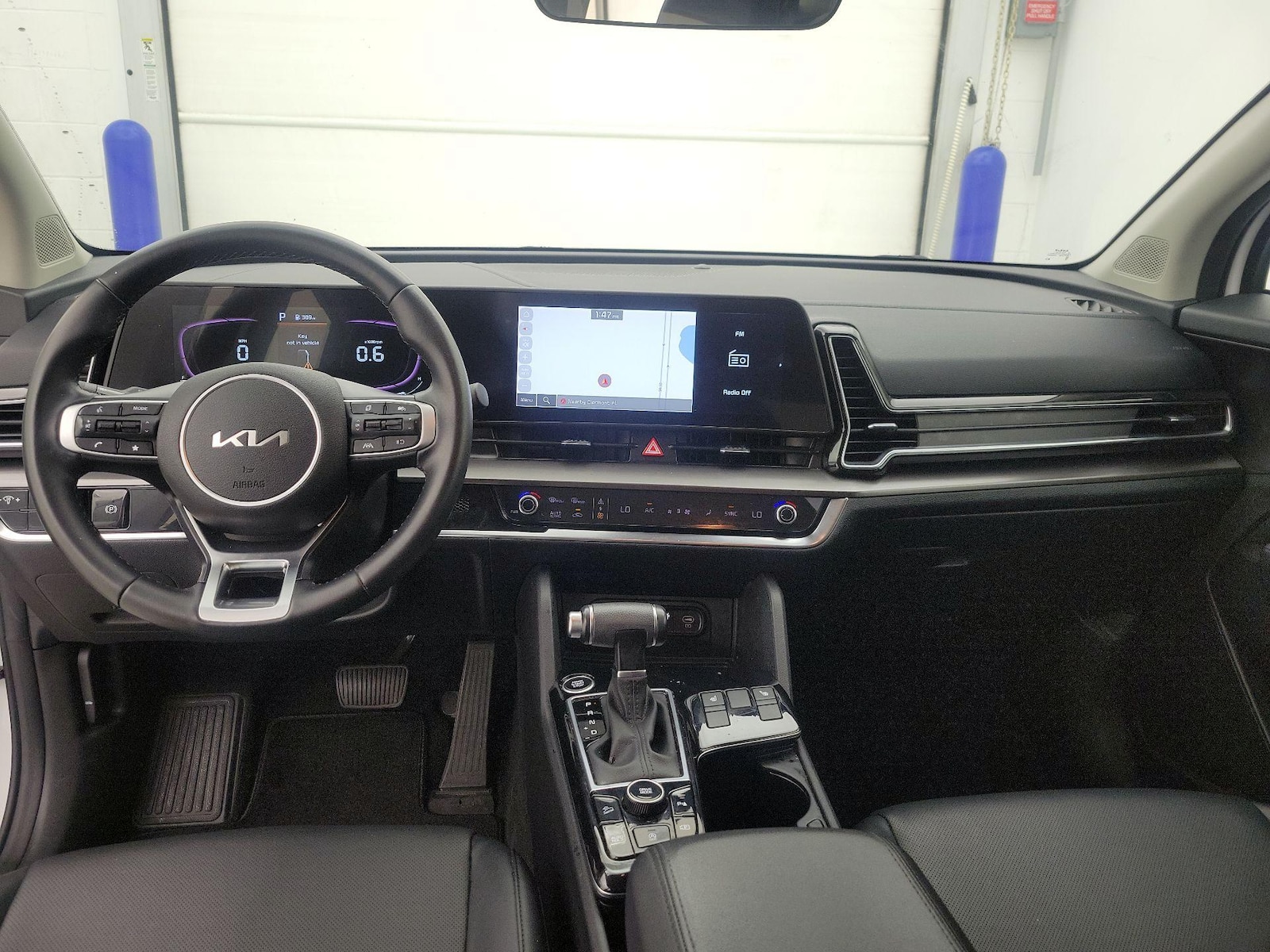 2023 Kia Sportage EX - Photo 10