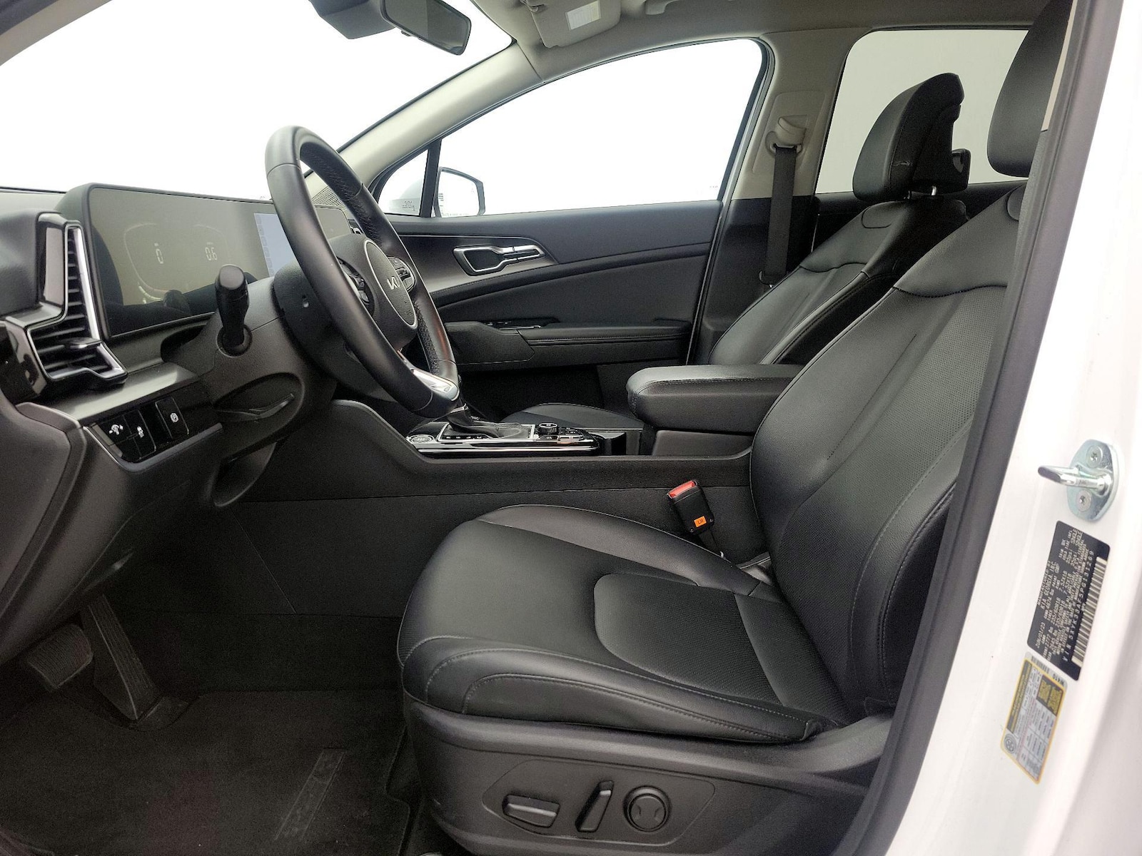 2023 Kia Sportage EX - Photo 12