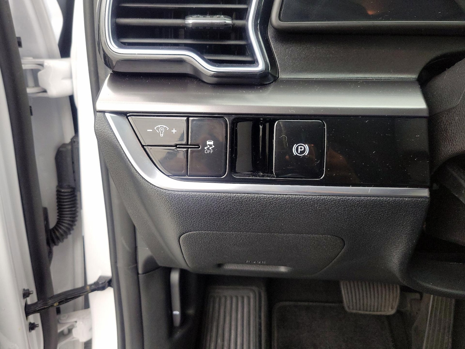 2023 Kia Sportage EX - Photo 14