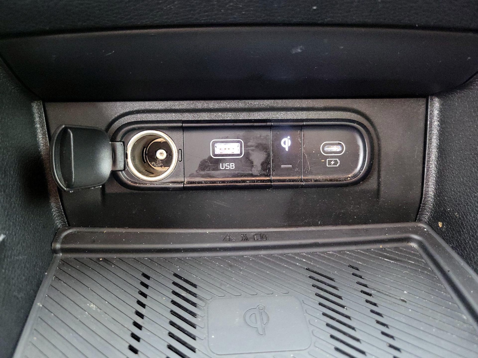 2023 Kia Sportage EX - Photo 20