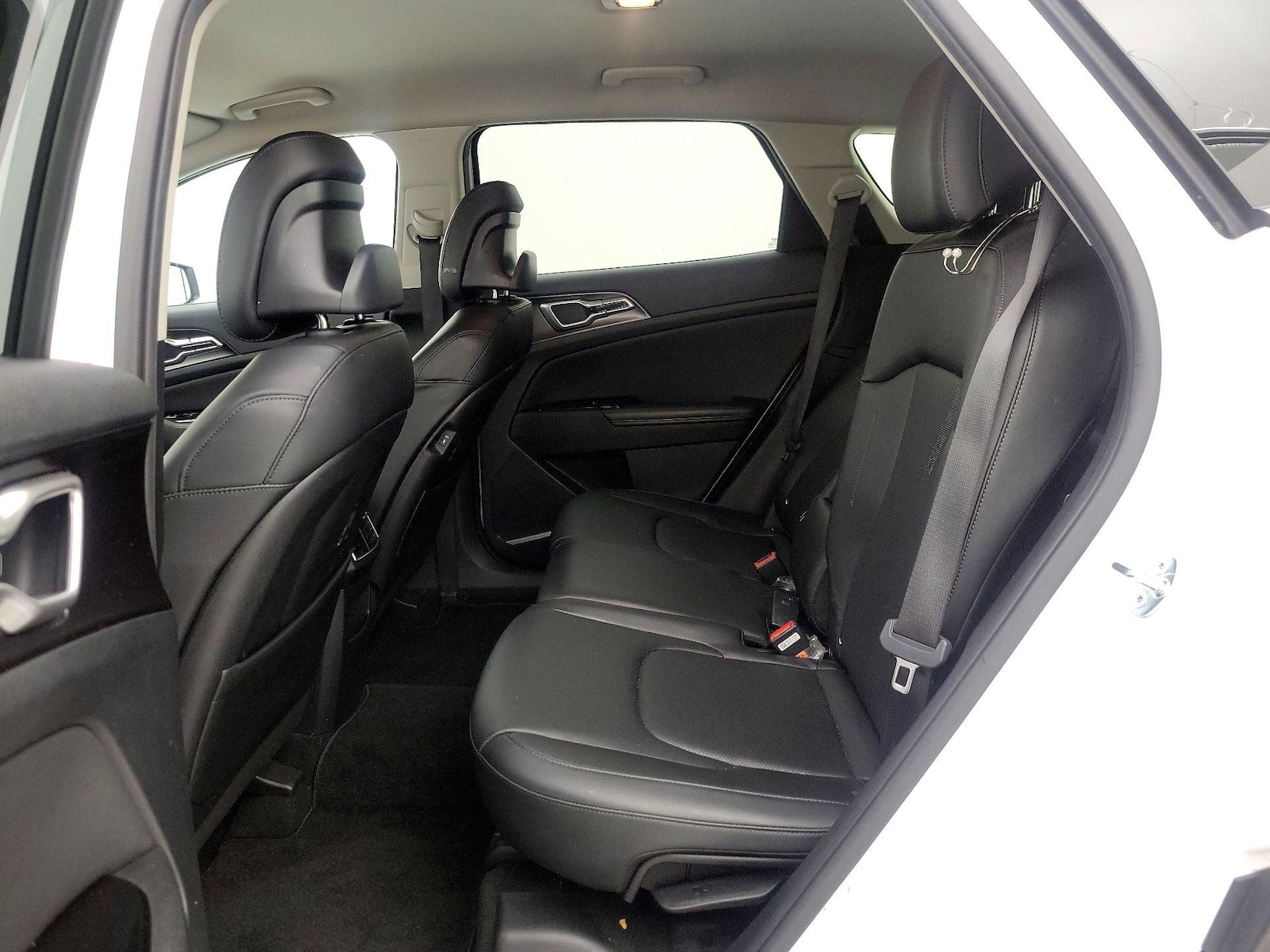 2023 Kia Sportage EX - Photo 21