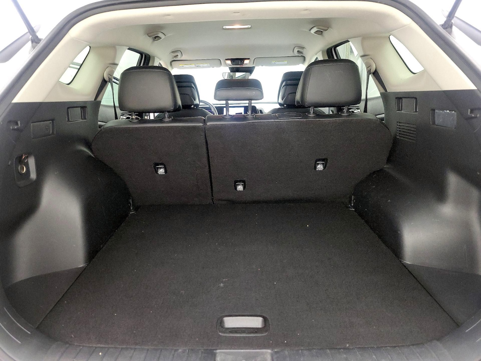 2023 Kia Sportage EX - Photo 22
