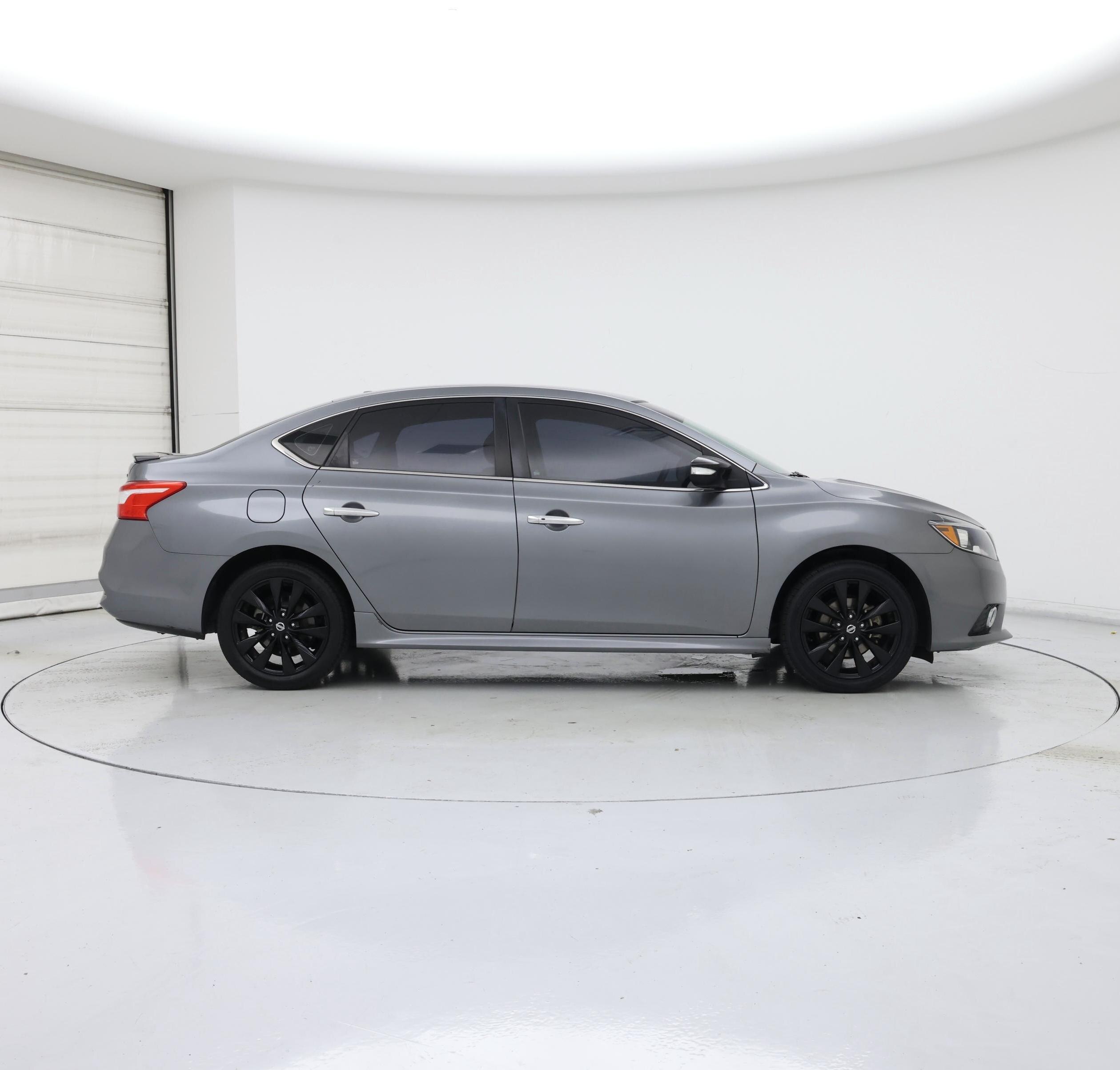 Thumbnail: 2017 Nissan Sentra - 7