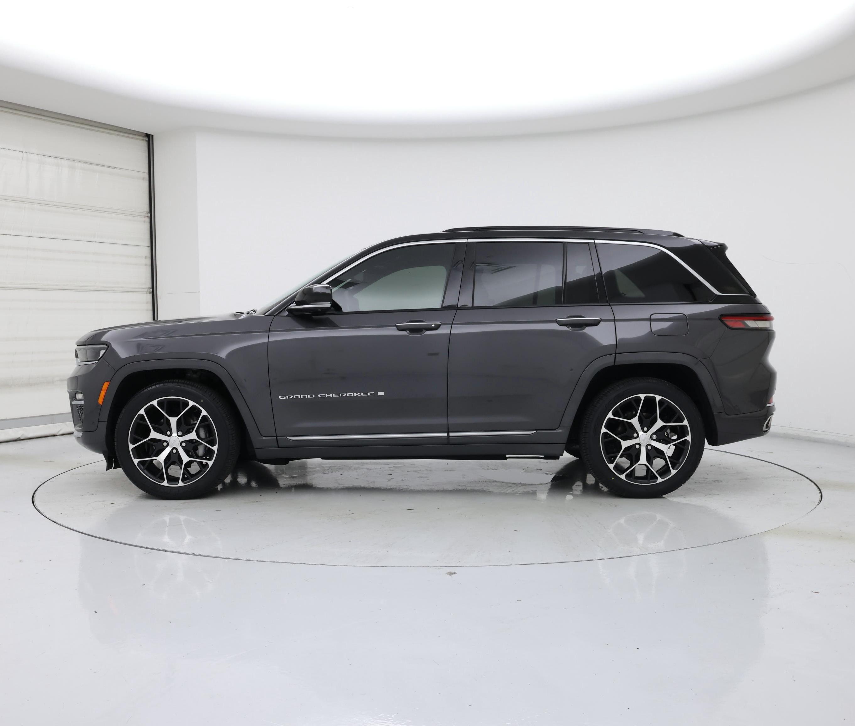 Thumbnail: 2024 Jeep Grand Cherokee - 3