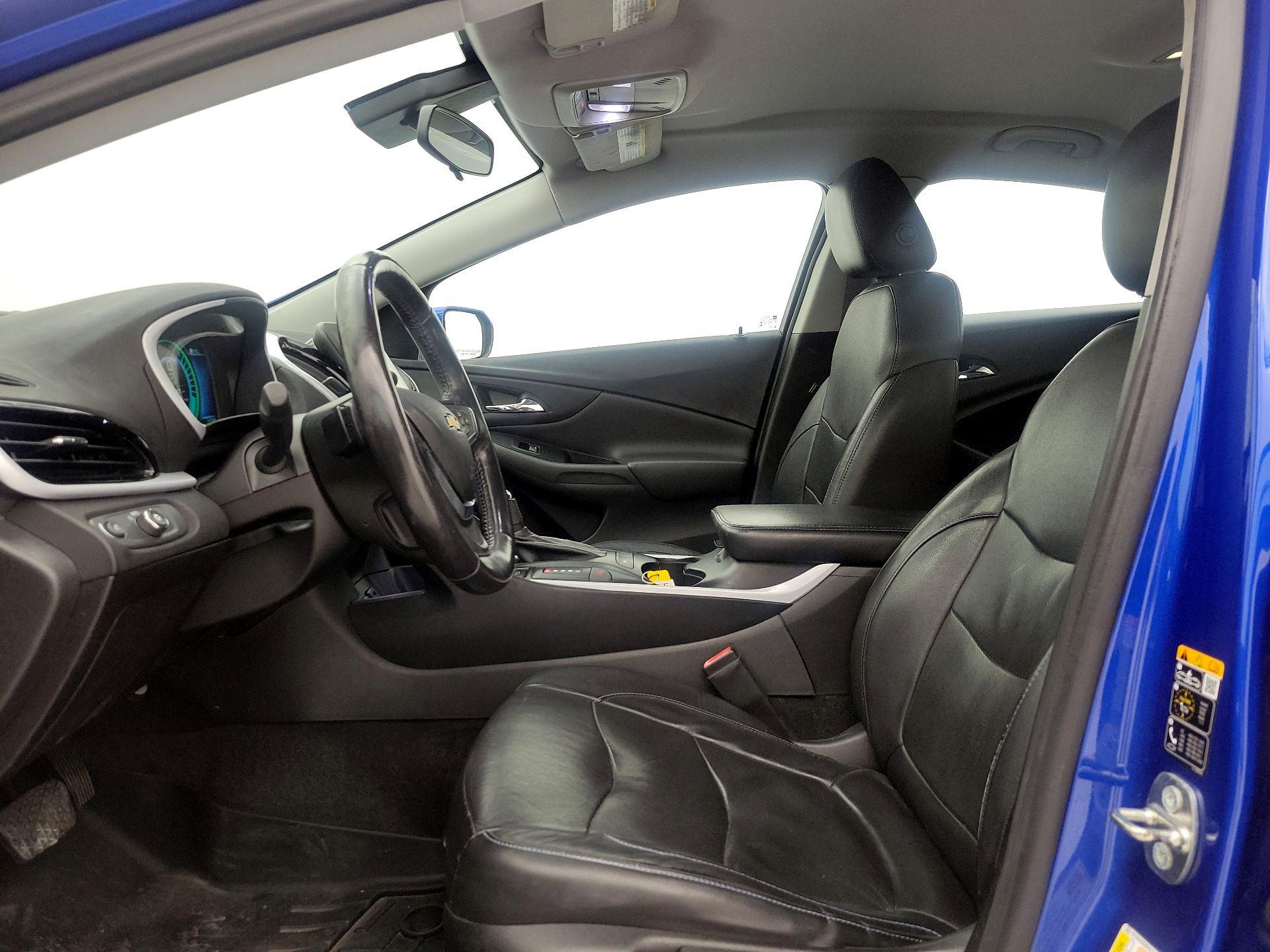 Thumbnail: 2017 Chevrolet Volt - 11