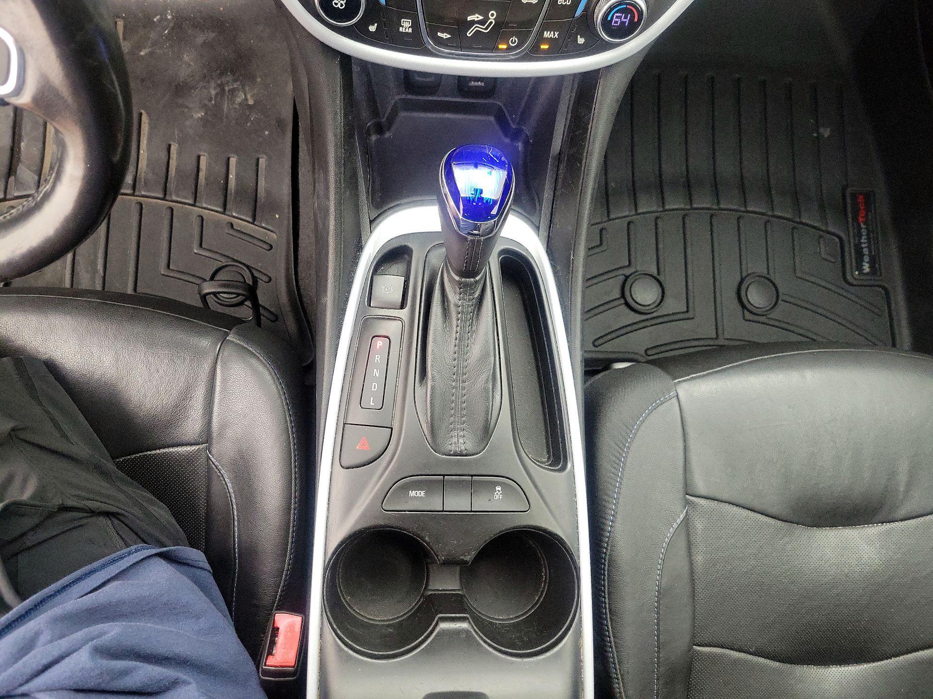 Thumbnail: 2017 Chevrolet Volt - 17