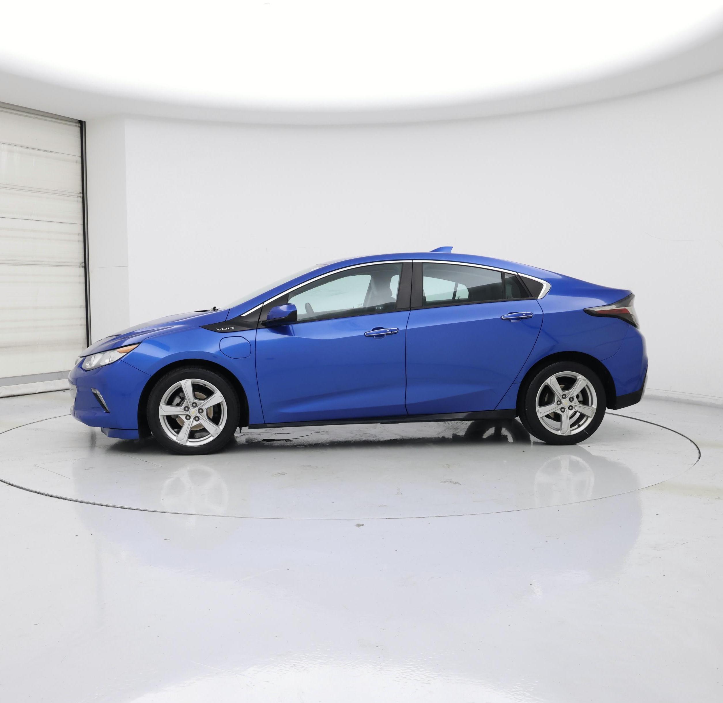 Thumbnail: 2017 Chevrolet Volt - 3
