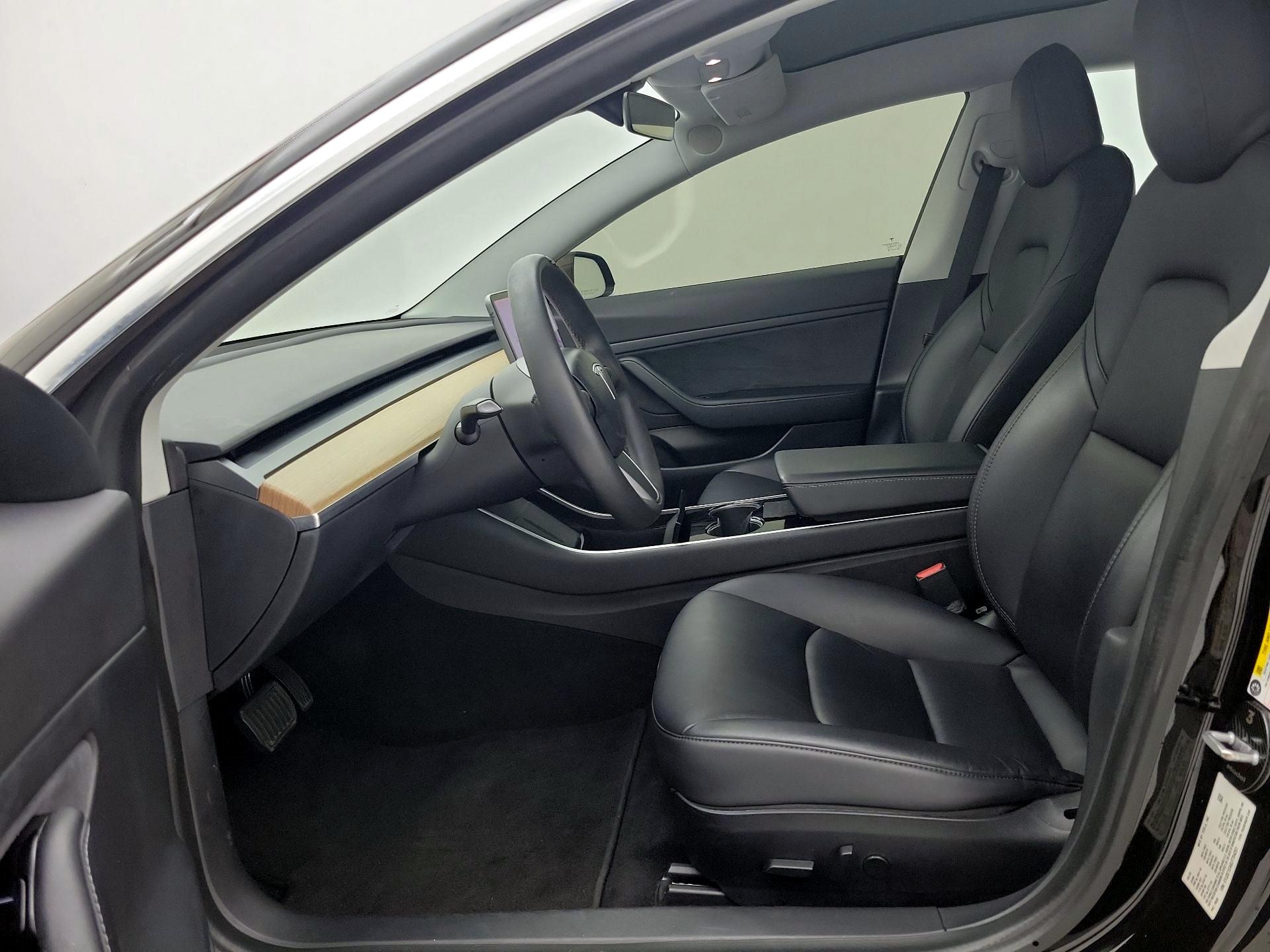 Thumbnail: 2020 Tesla Model 3 - 11