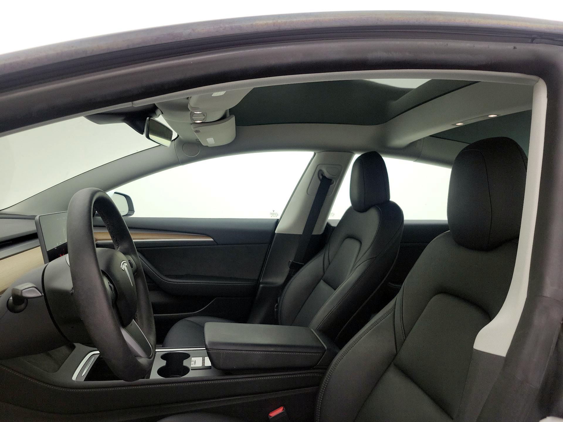 Thumbnail: 2023 Tesla Model 3 - 18